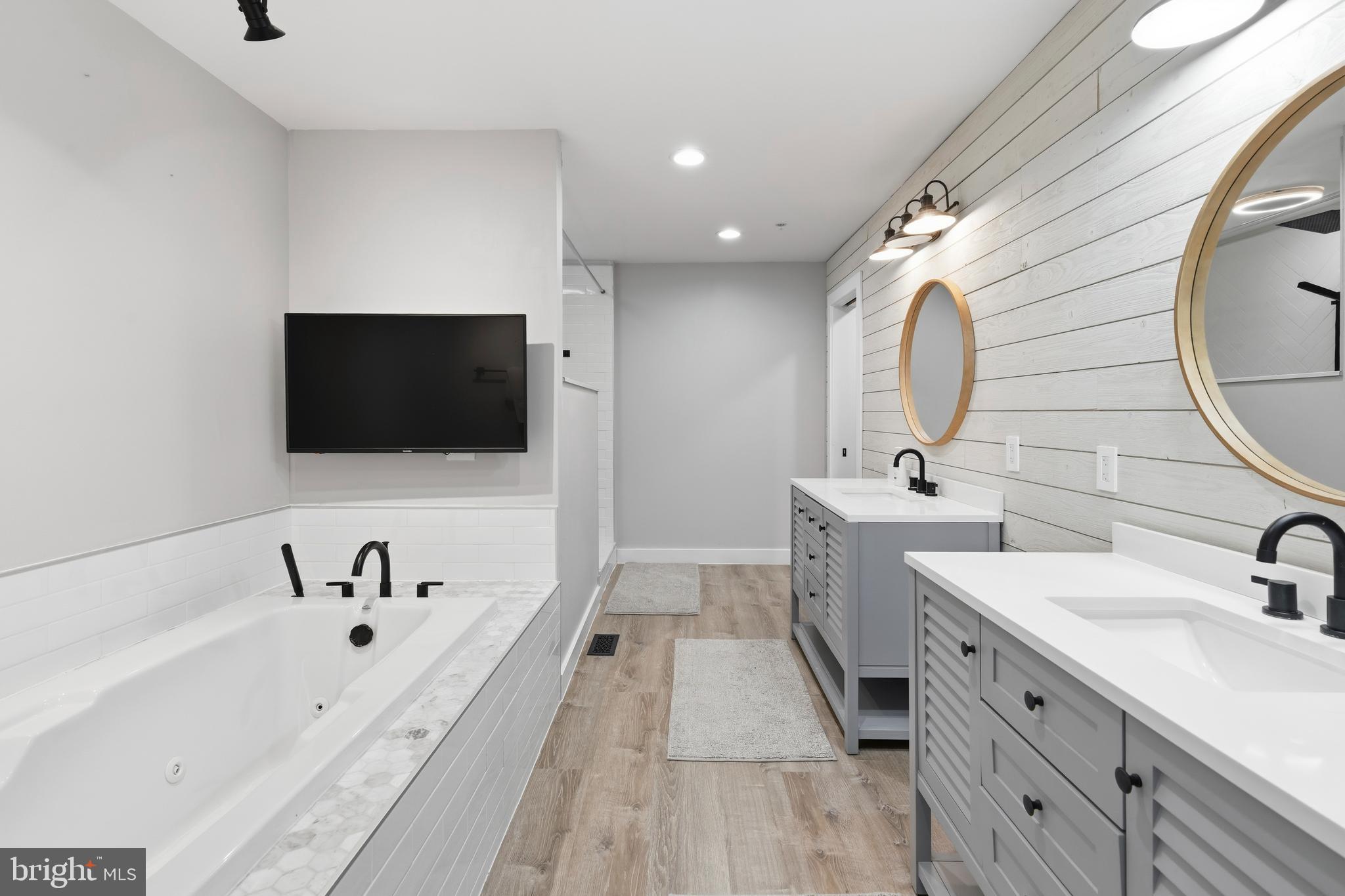 EAGLES REST - Residential