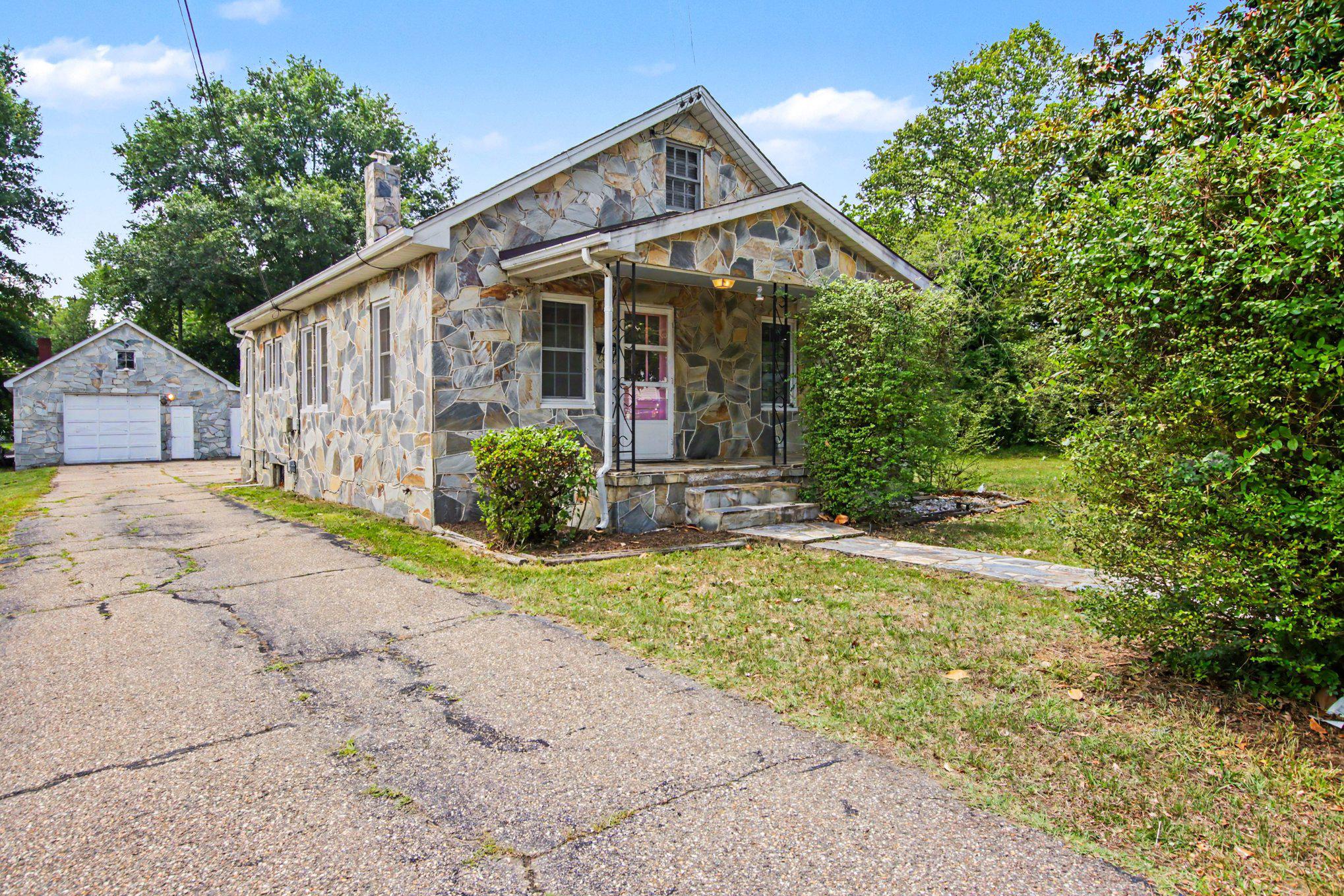 COURTLAND HEIGHTS - Residential