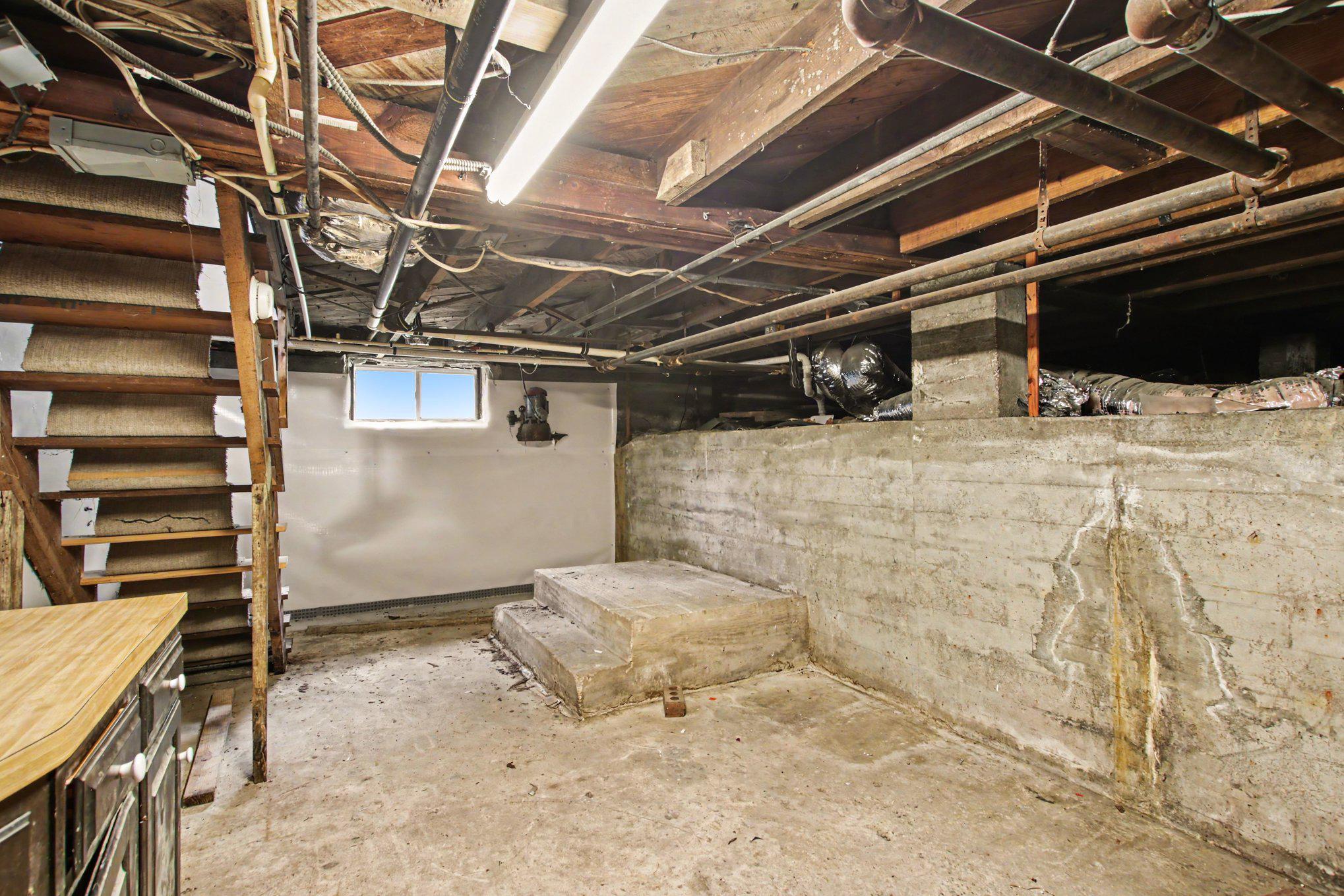 COURTLAND HEIGHTS - Residential