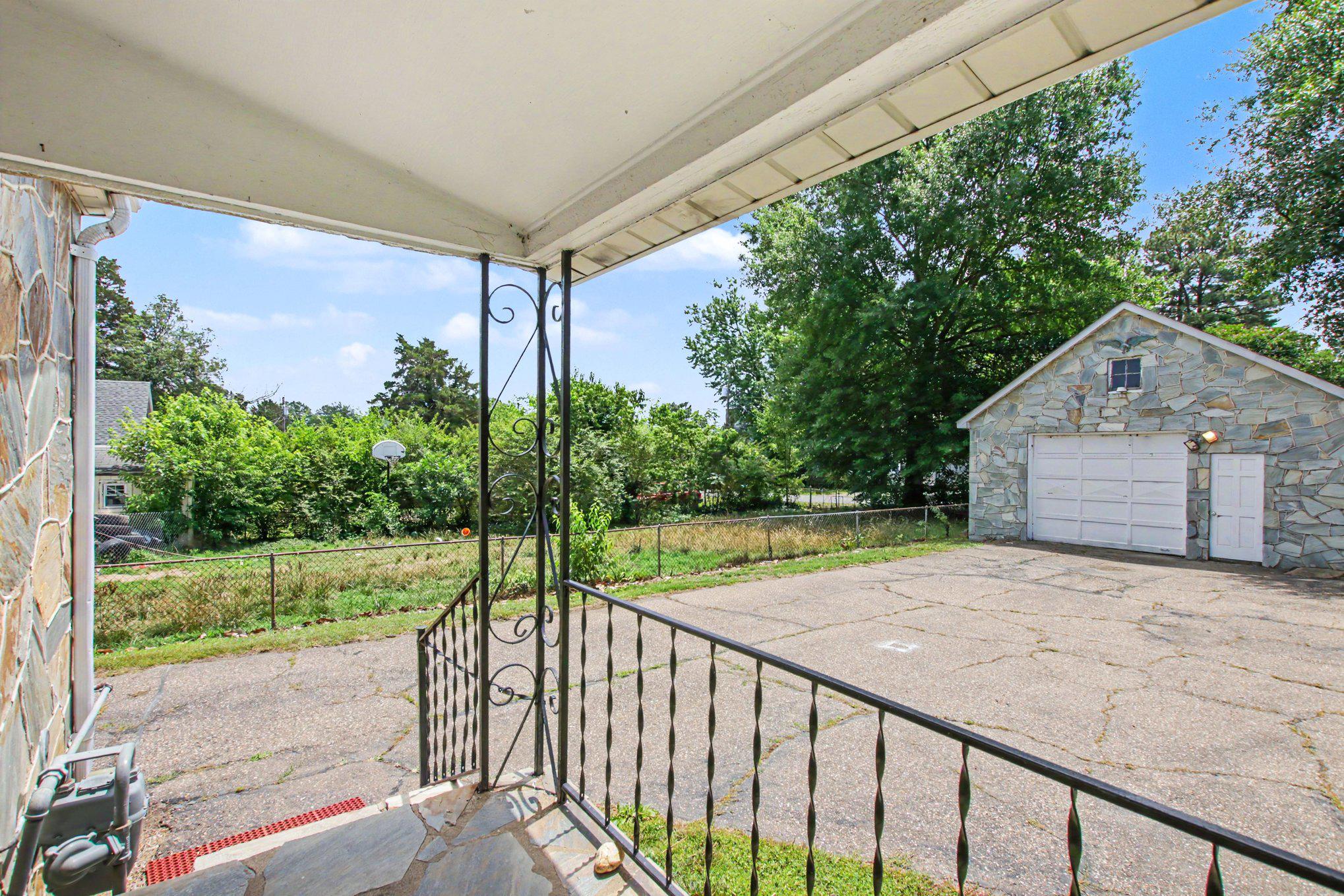 COURTLAND HEIGHTS - Residential