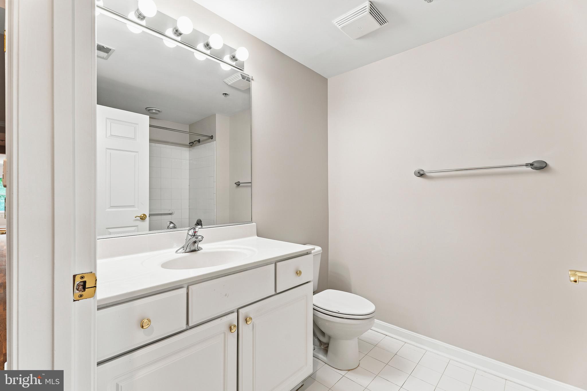 ROUNDWOOD RIDGE - Residential