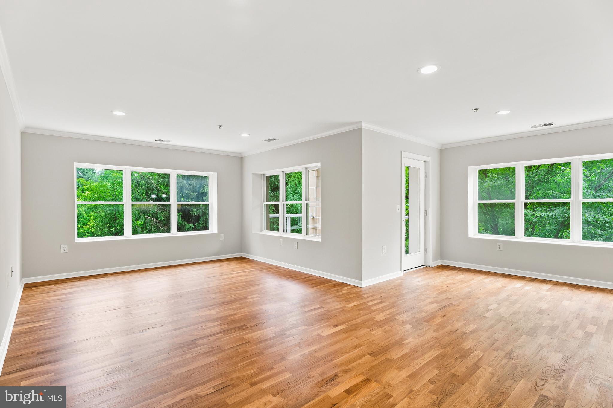 ROUNDWOOD RIDGE - Residential