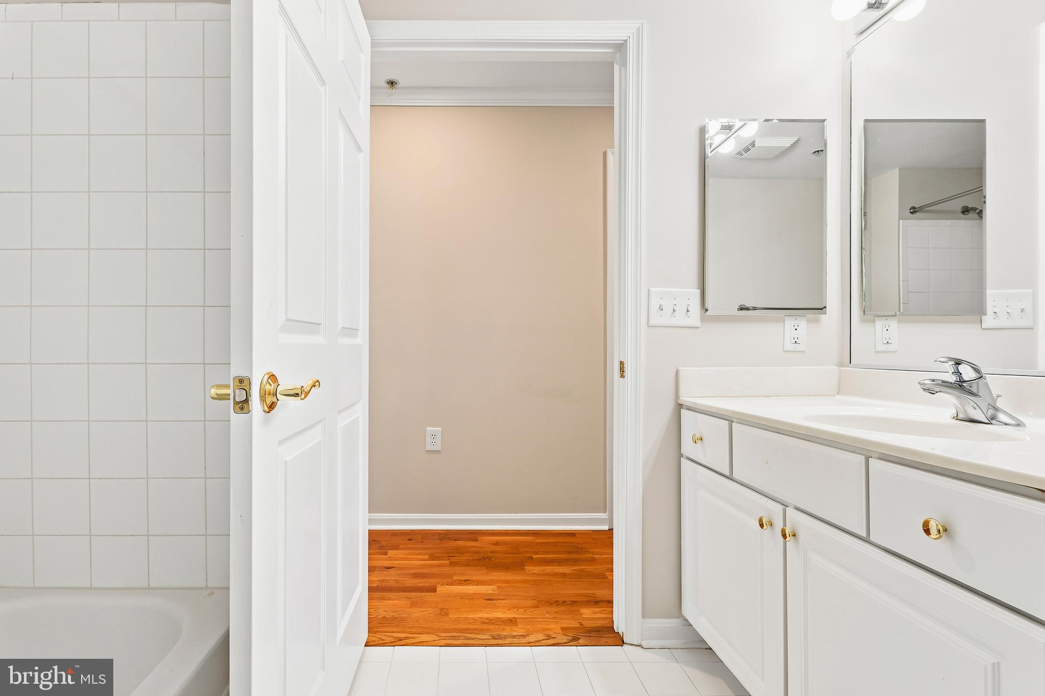 ROUNDWOOD RIDGE - Residential