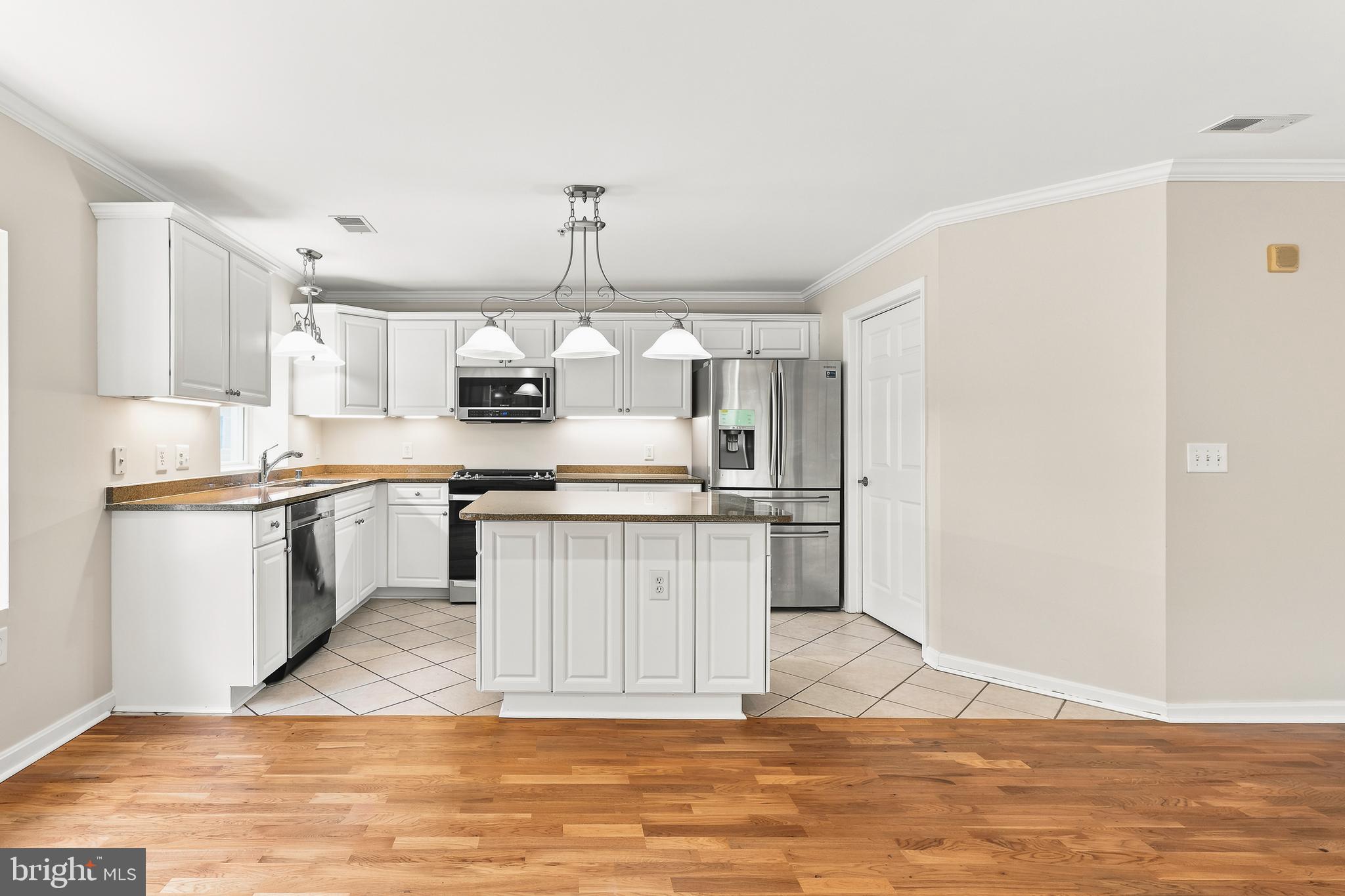 ROUNDWOOD RIDGE - Residential