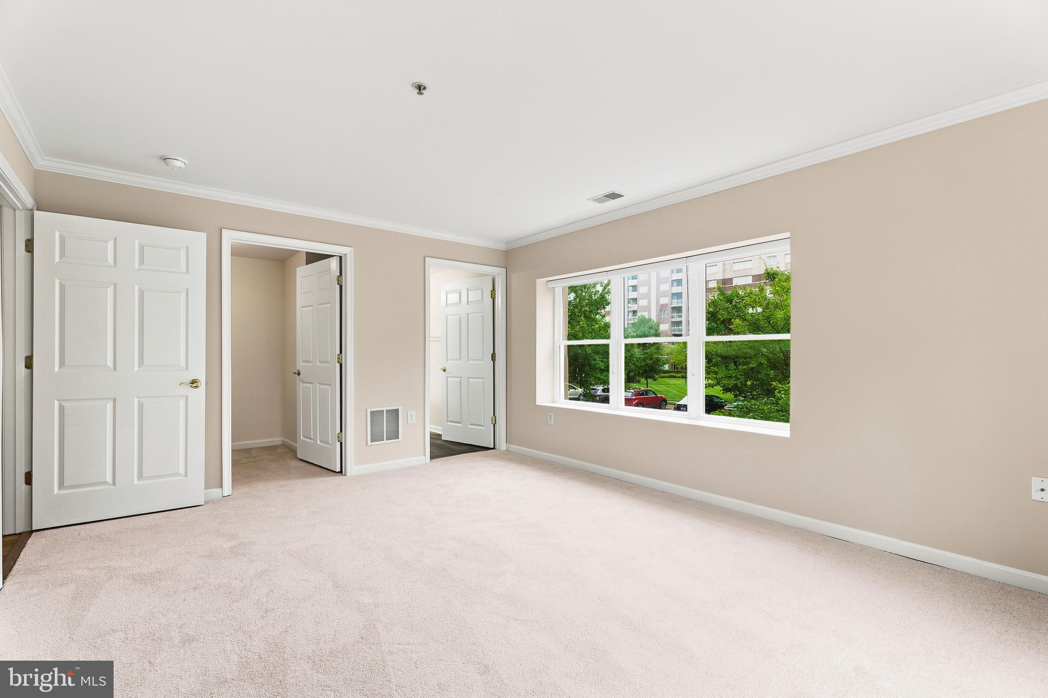 ROUNDWOOD RIDGE - Residential