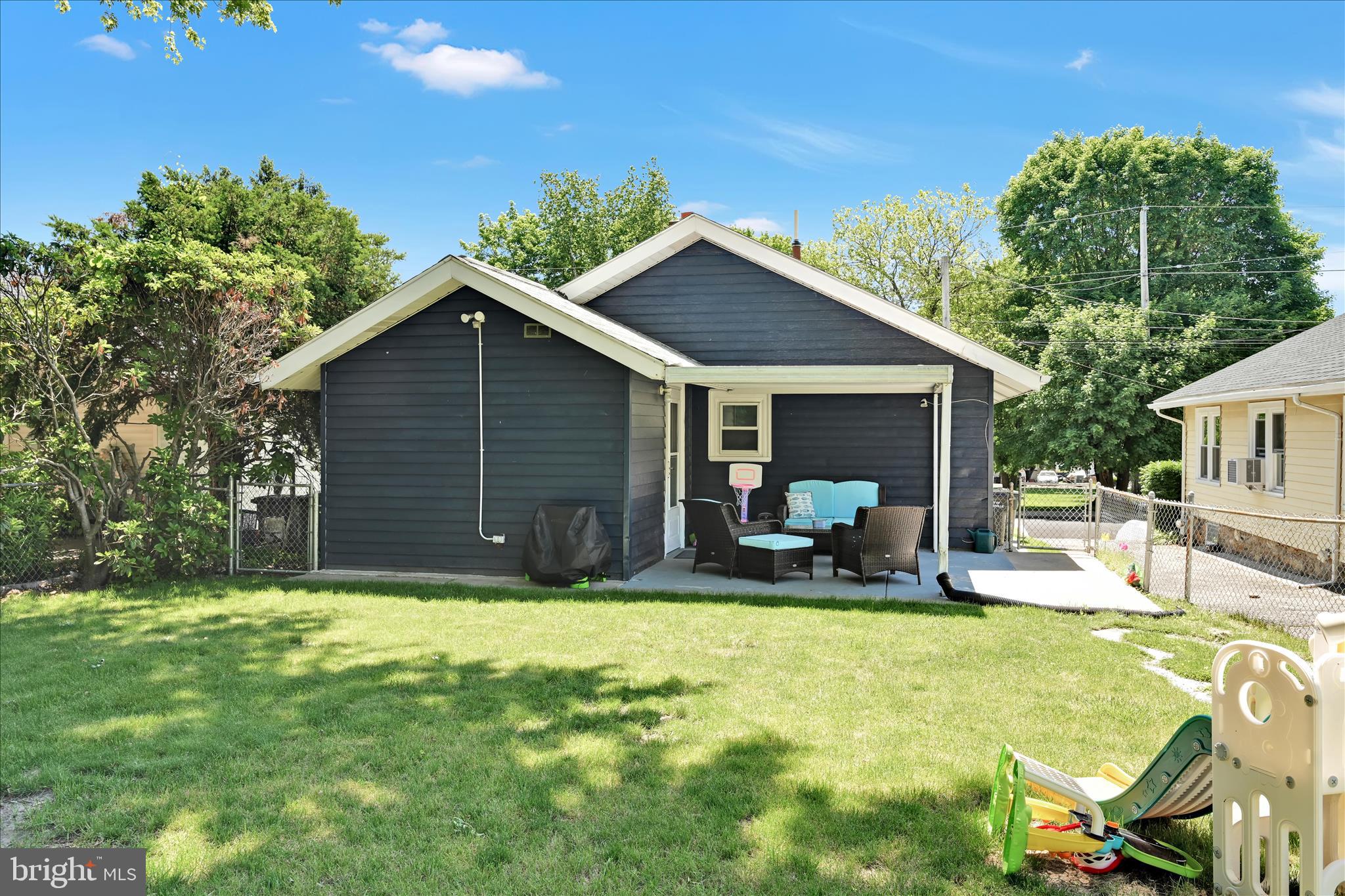 WEST END - Residential