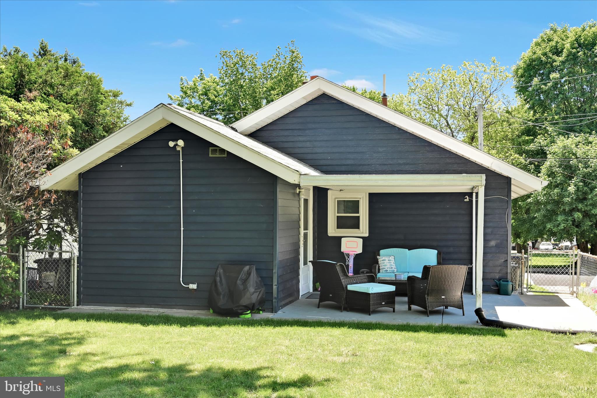WEST END - Residential