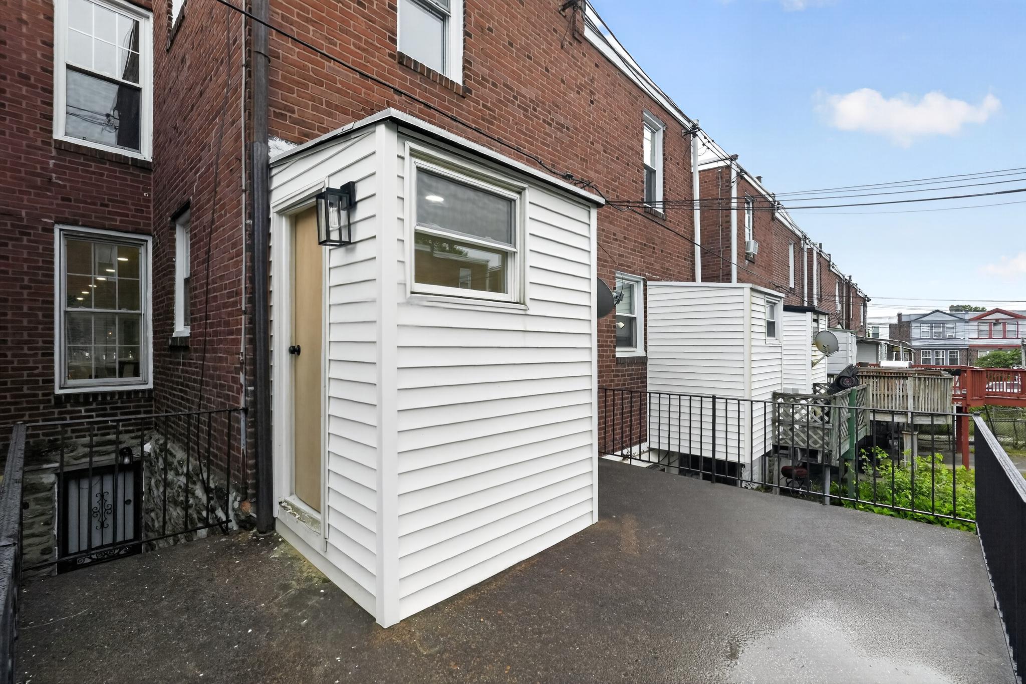 WEST OAK LANE - Residential