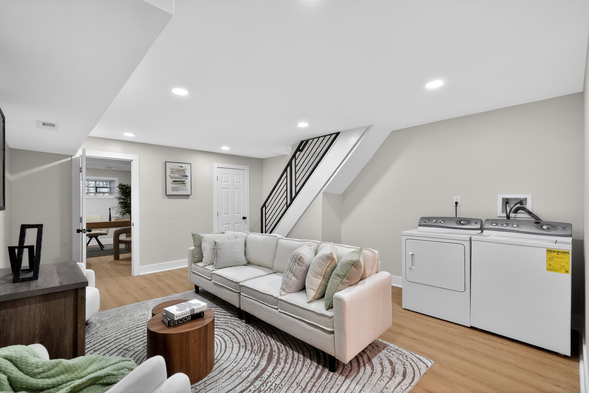 WEST OAK LANE - Residential