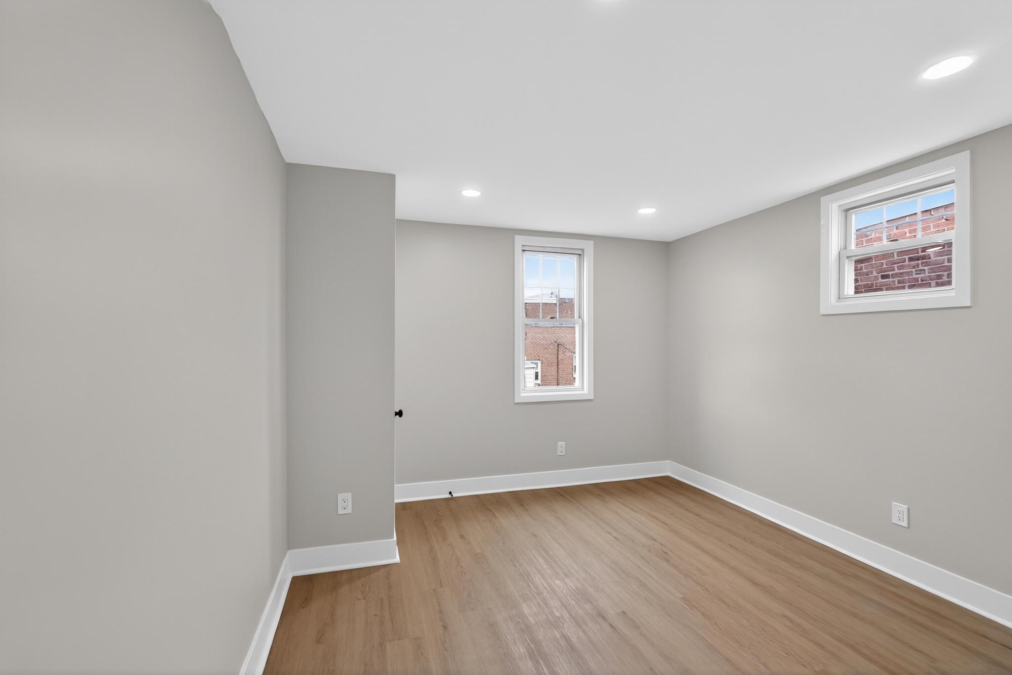 WEST OAK LANE - Residential