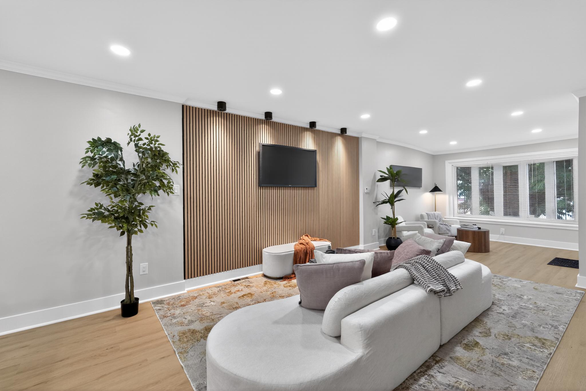 WEST OAK LANE - Residential