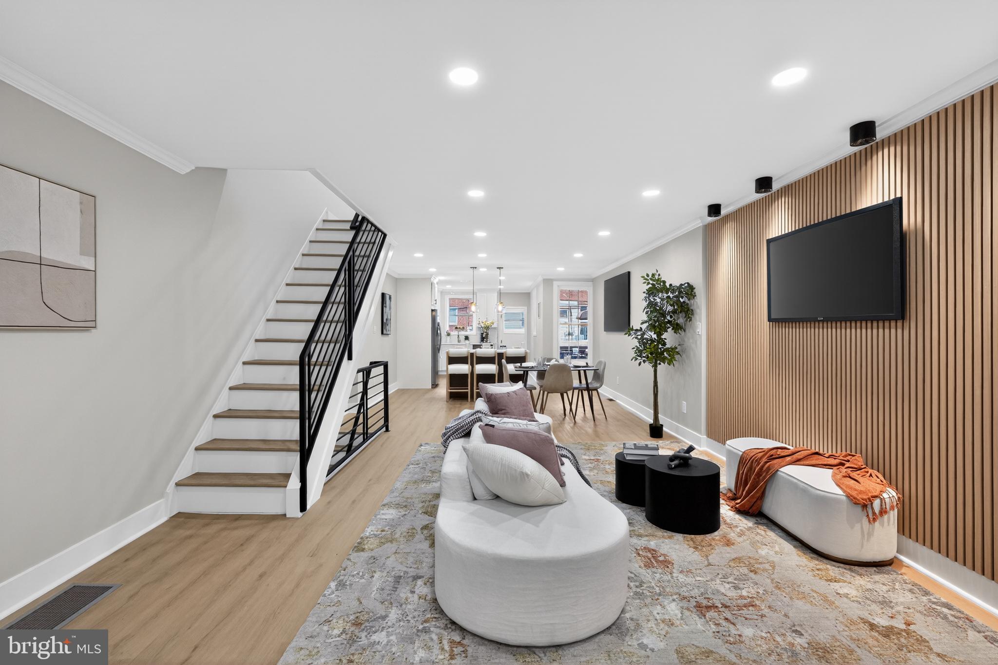 WEST OAK LANE - Residential