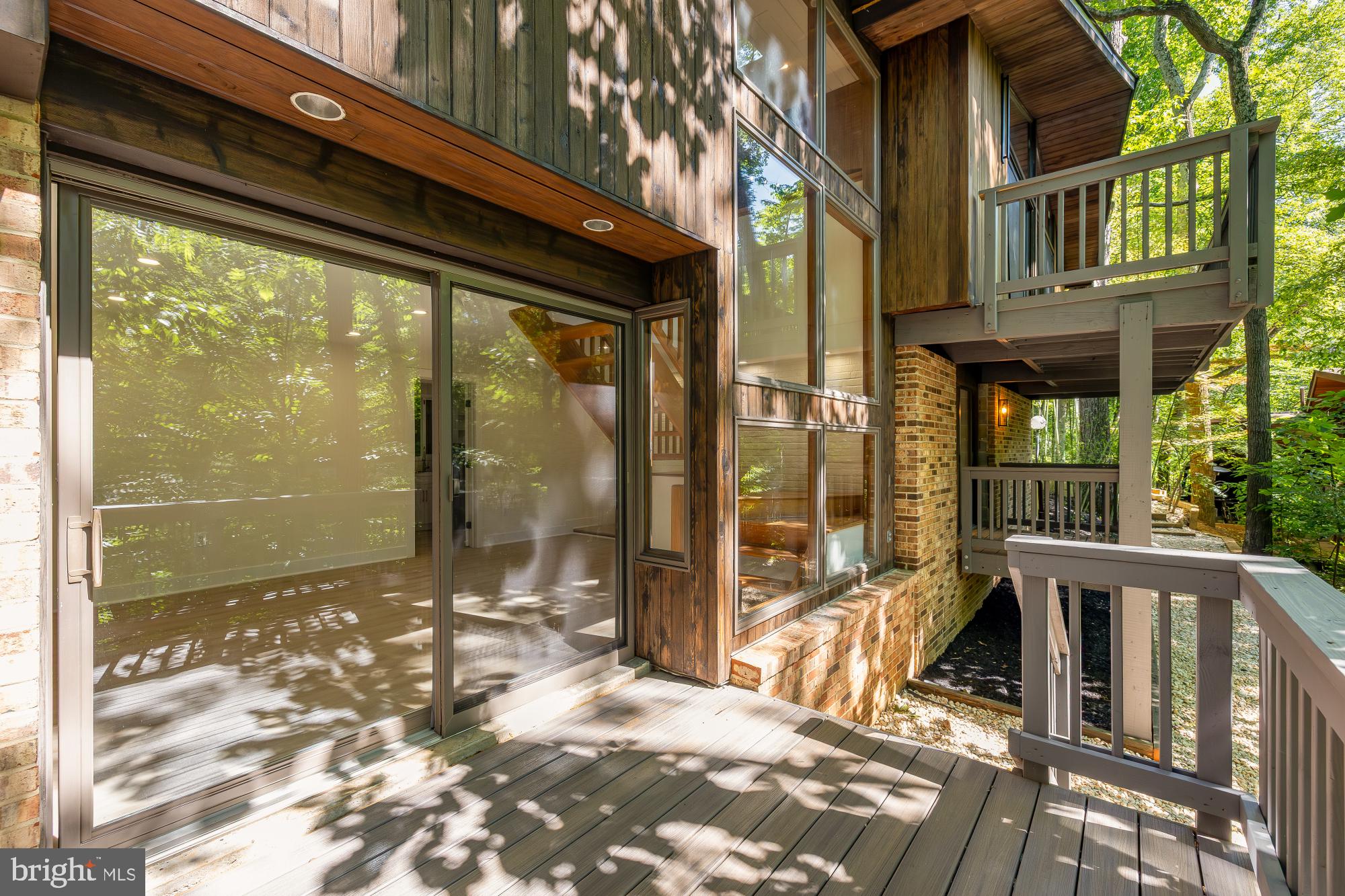 LAKE BARCROFT CLOISTERS - Residential