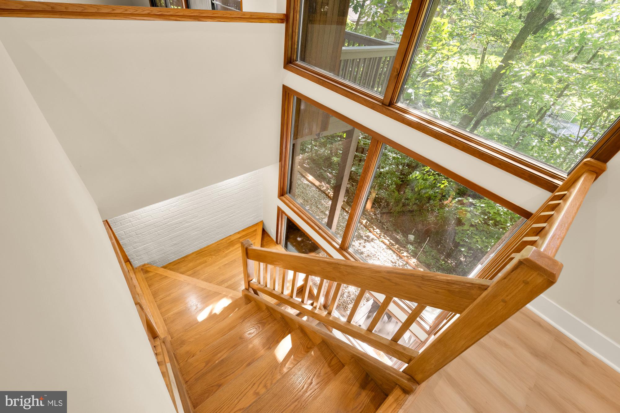 LAKE BARCROFT CLOISTERS - Residential