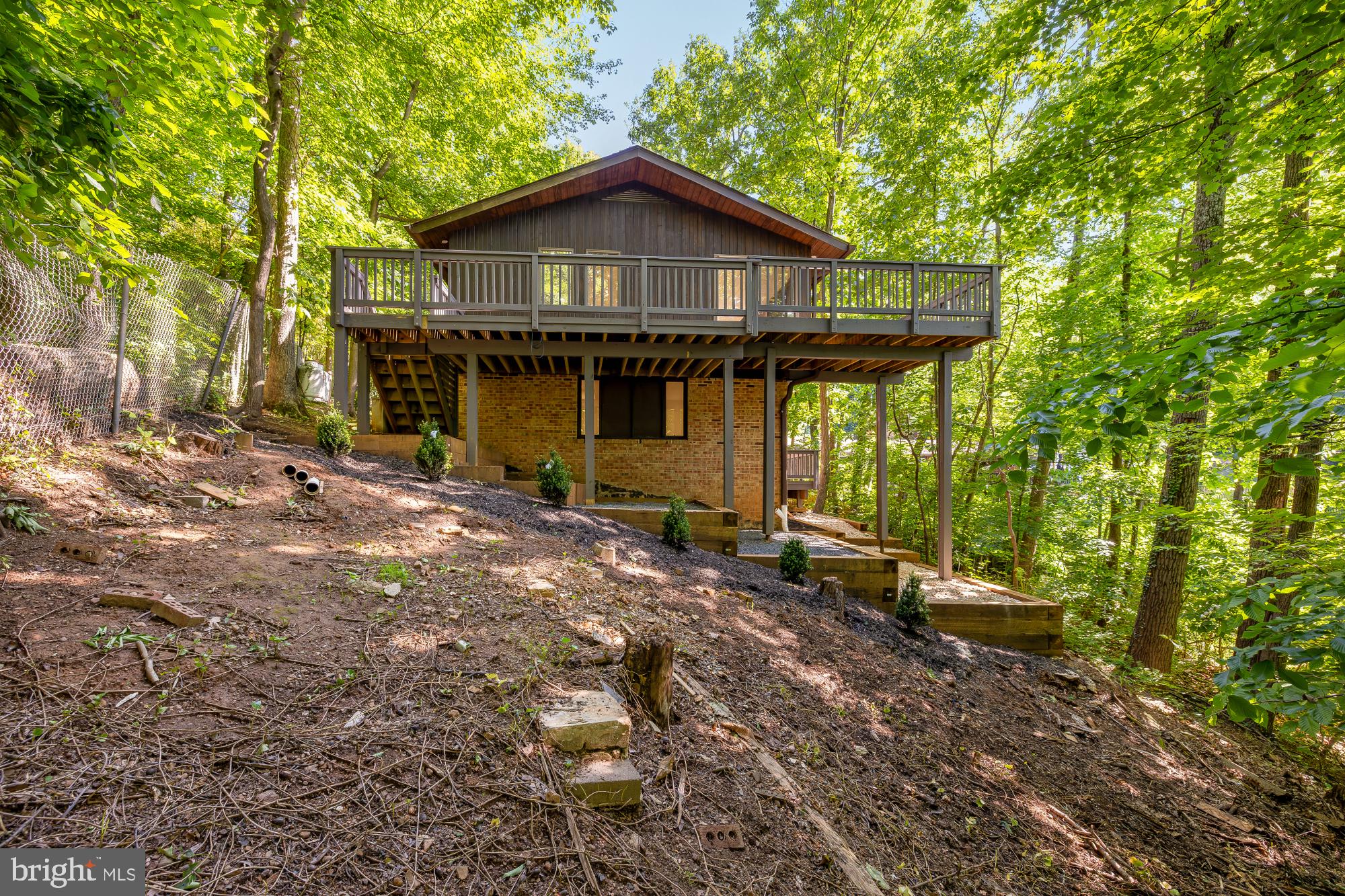 LAKE BARCROFT CLOISTERS - Residential