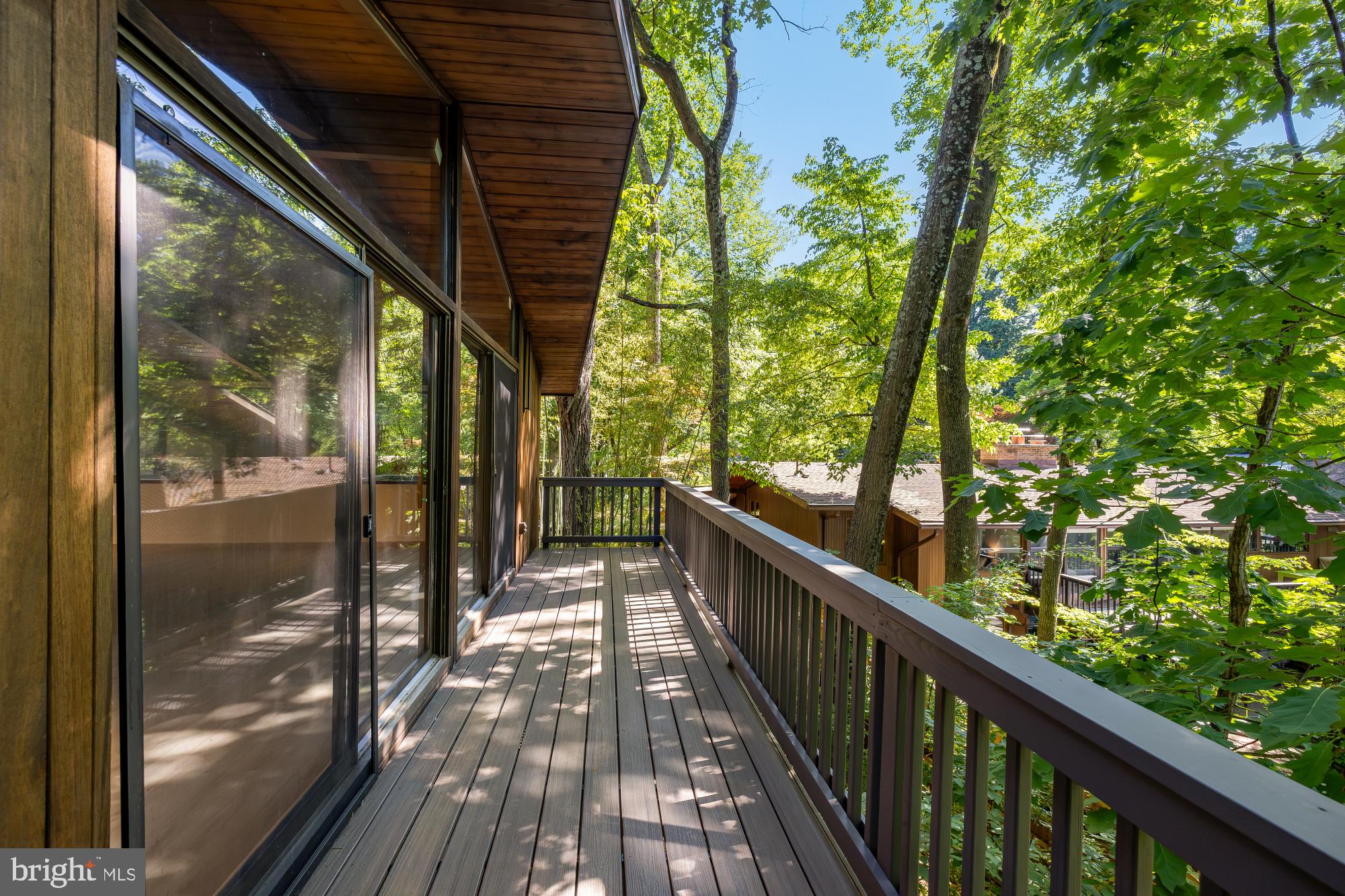LAKE BARCROFT CLOISTERS - Residential