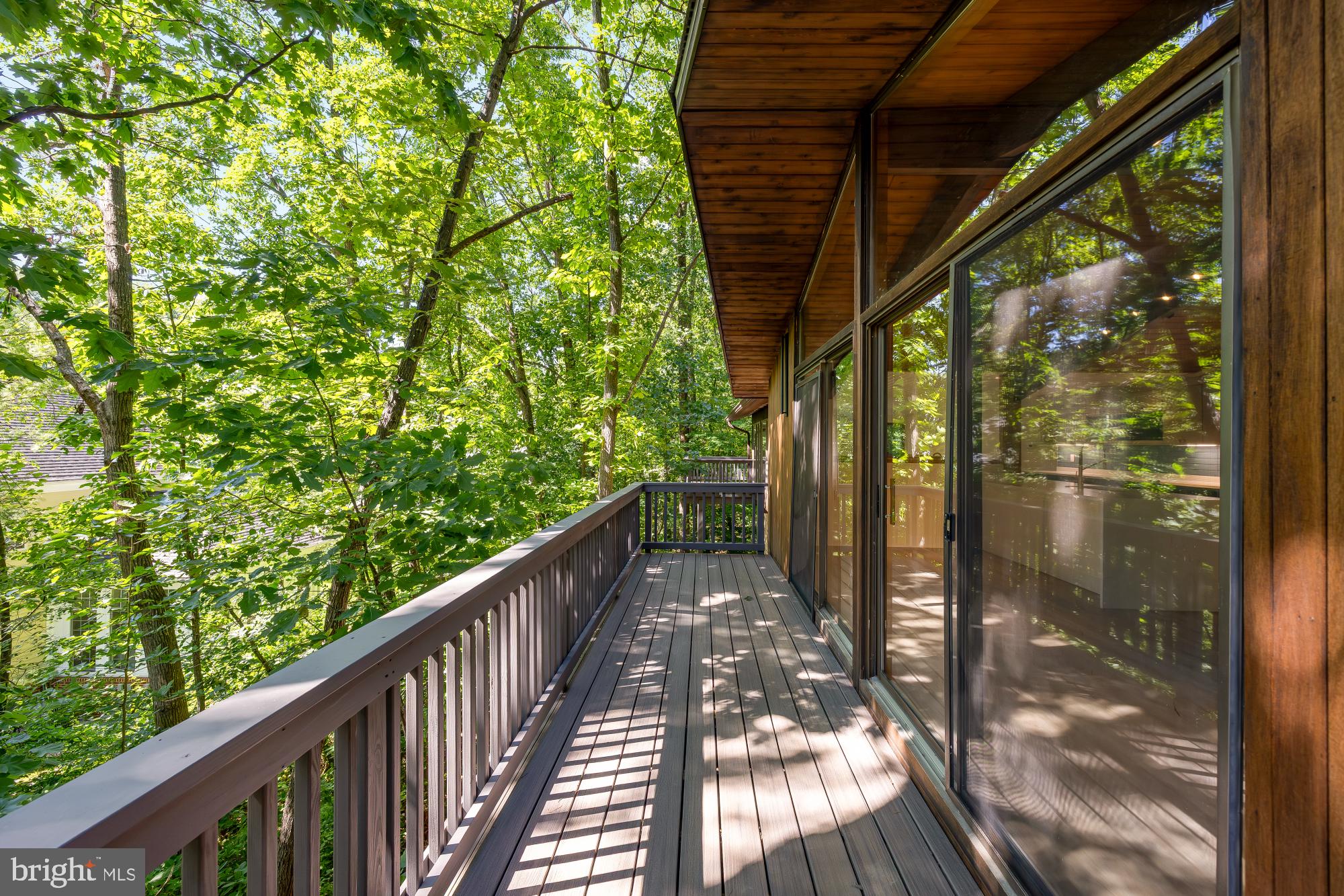 LAKE BARCROFT CLOISTERS - Residential