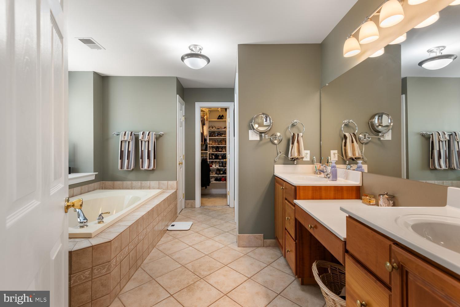 ELK RIDGE FARMS - Residential