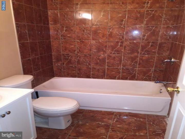 PORT RICHMOND - Residential Lease