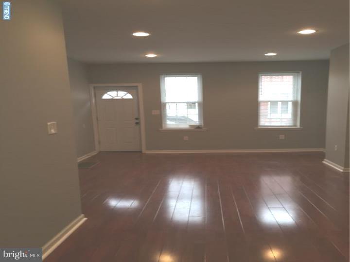 PORT RICHMOND - Residential Lease