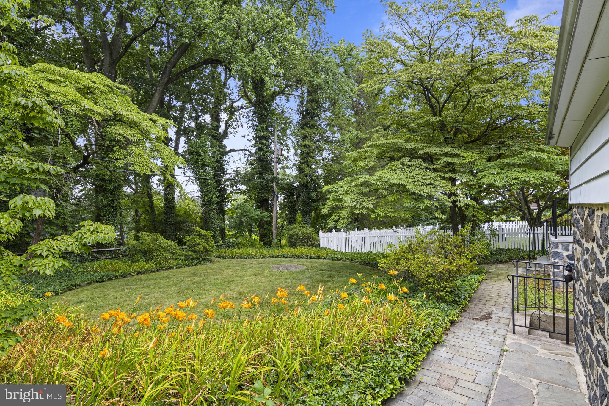 EDGEWOOD HILLS - Residential