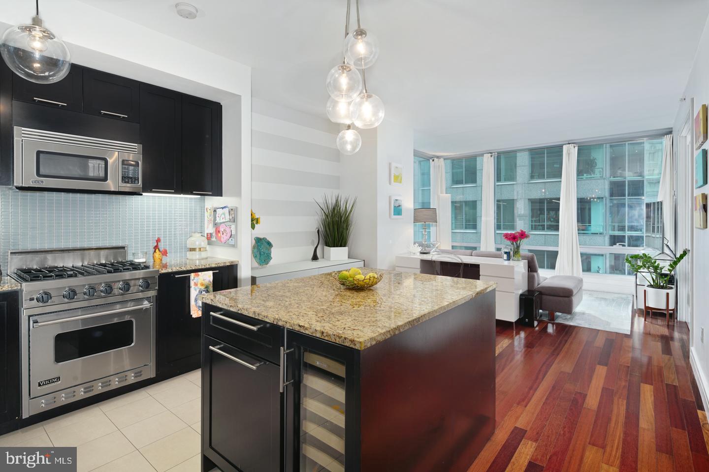 PENN SQUARE - Residential