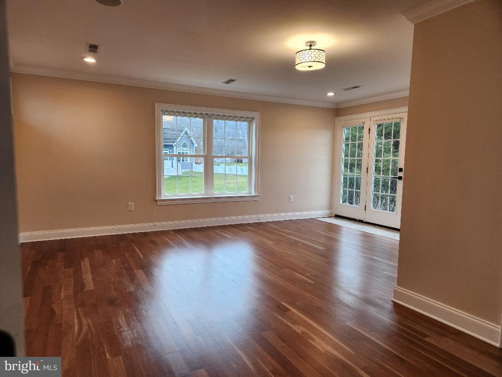 HILLSIDE FARM ESTATES - Residential