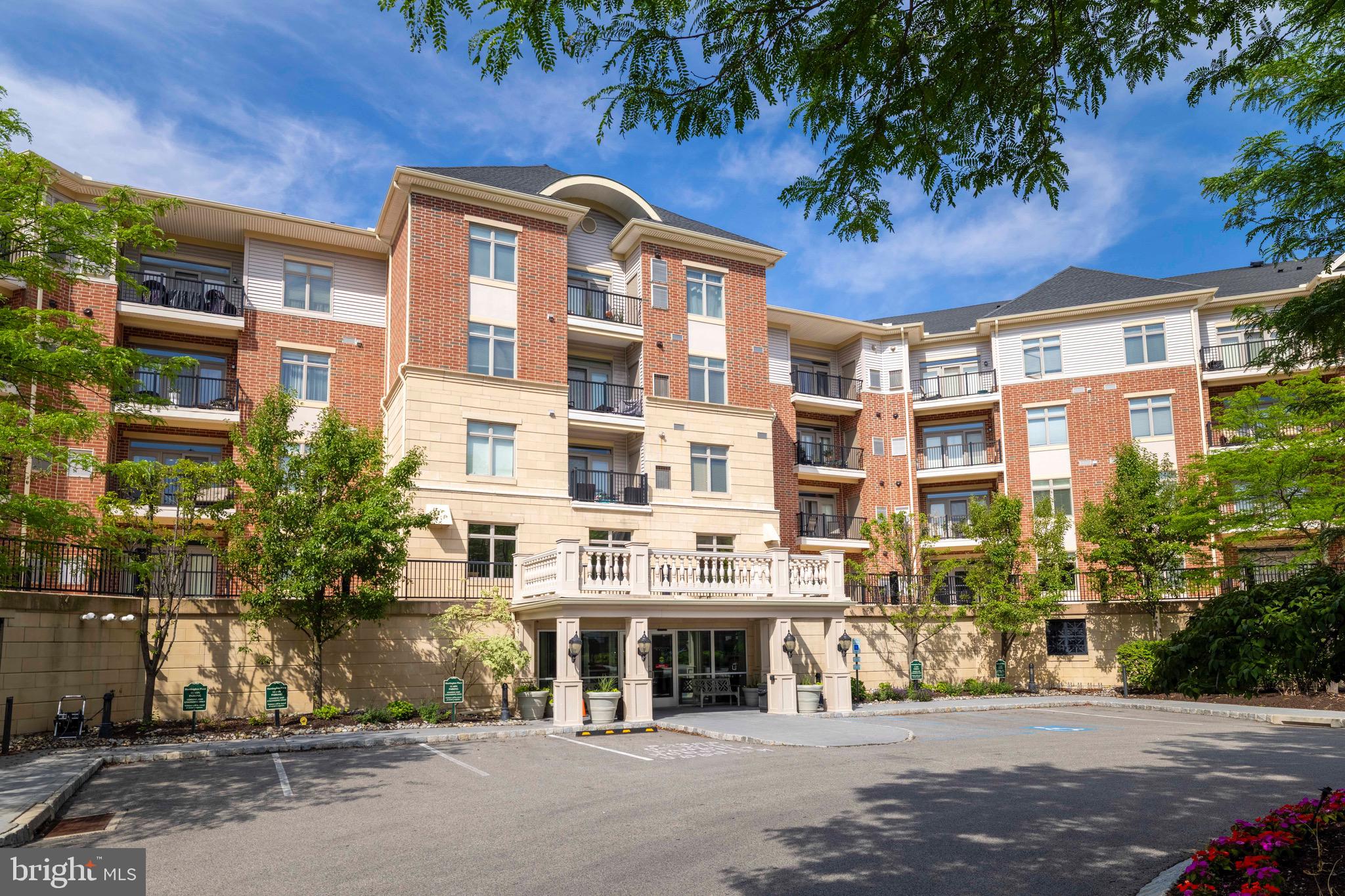 HUNTINGDON PLACE - Residential