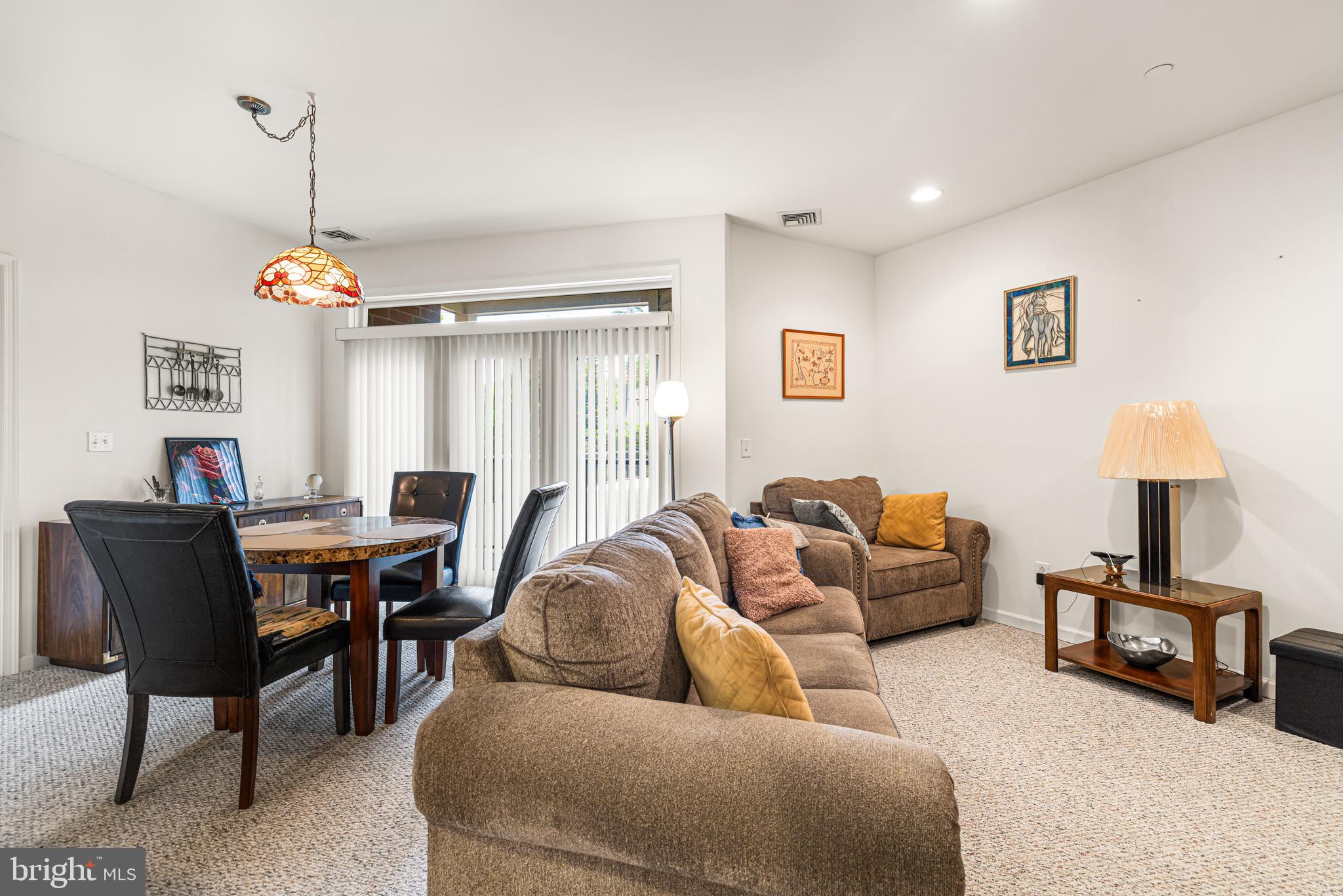 HUNTINGDON PLACE - Residential