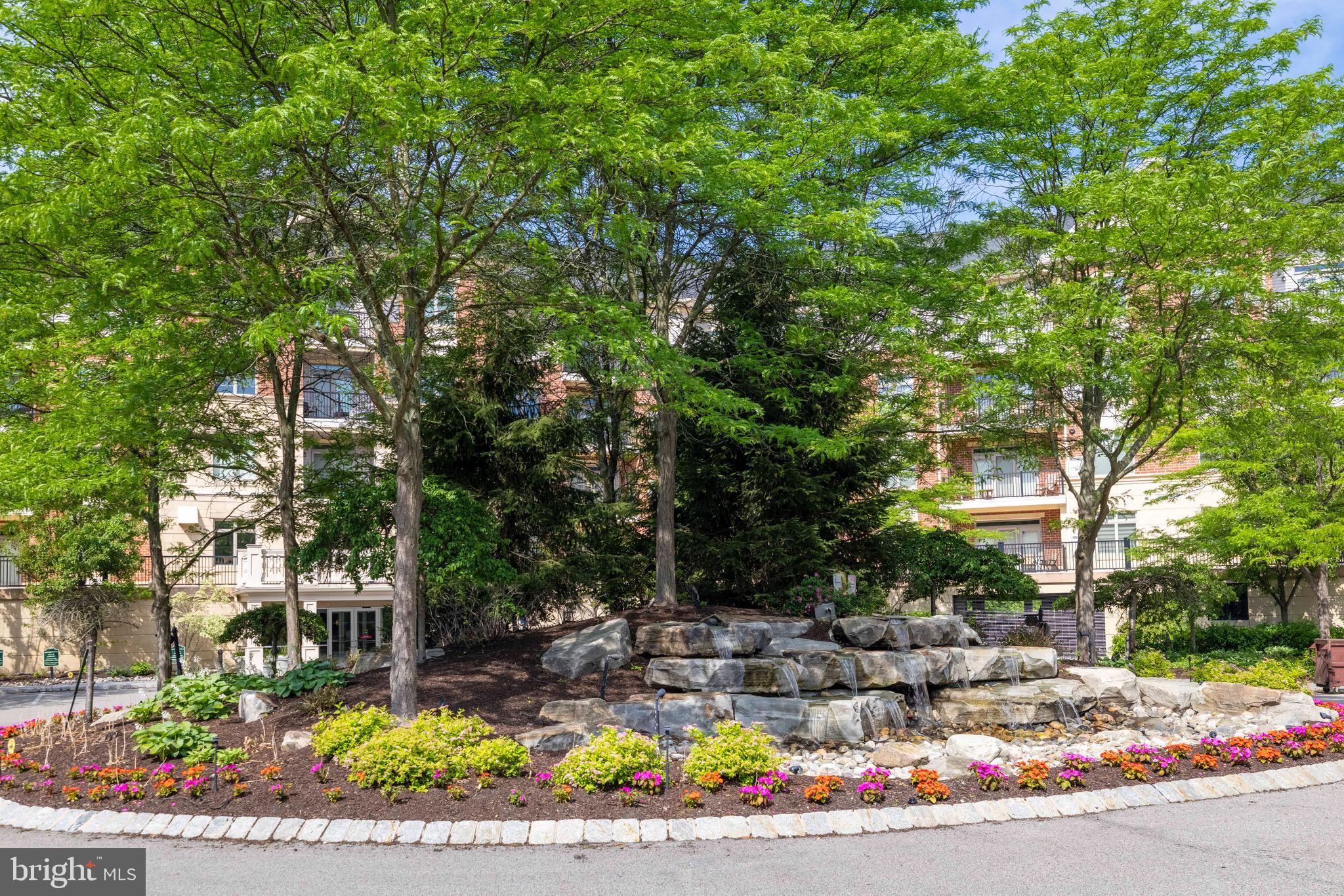 HUNTINGDON PLACE - Residential