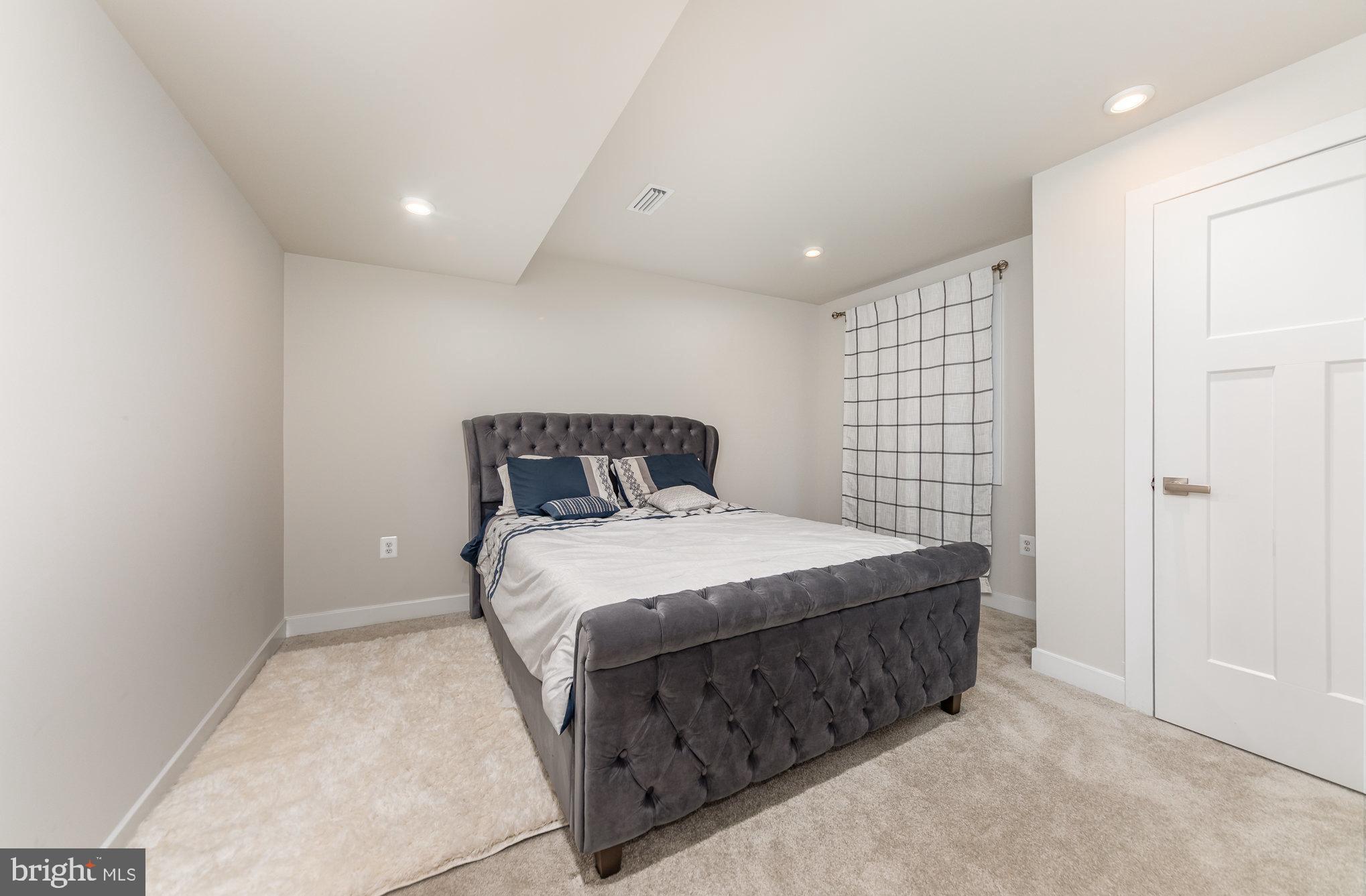 RAPPAHANNOCK LANDING - Residential Lease