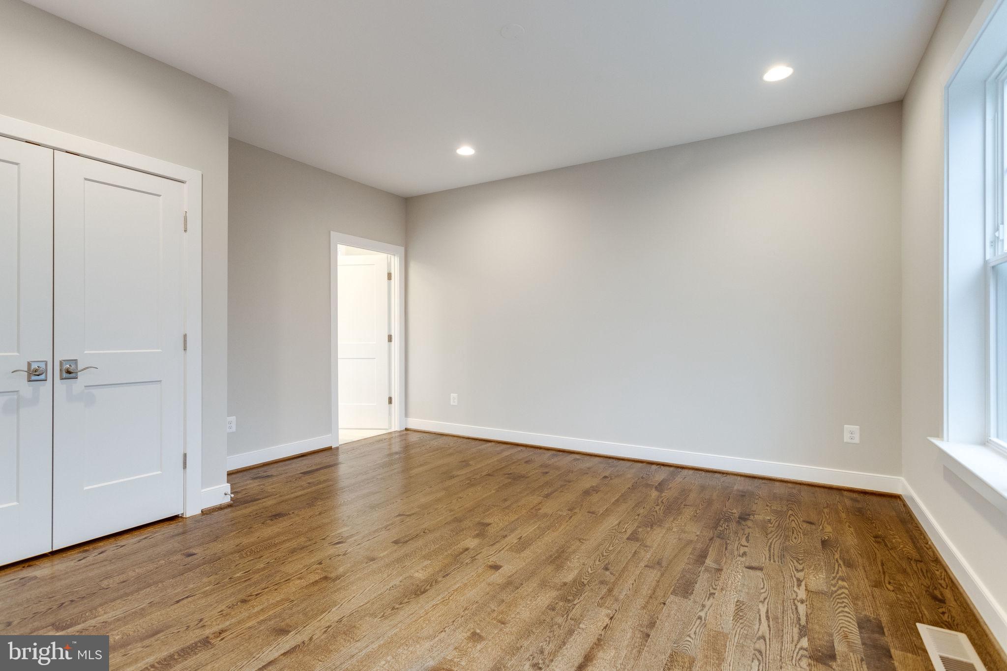 CHESTERBROOK GARDENS - Residential