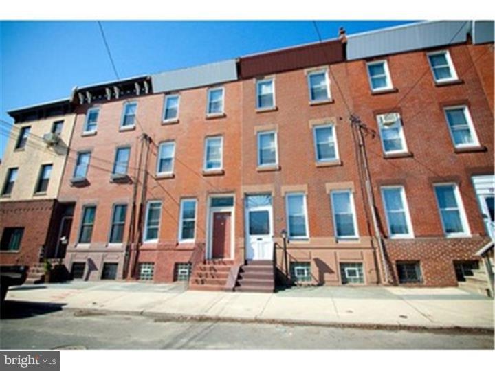 Available now or for no later than January 1st.  2nd floor unit across from Hetzell's Field, a block away from Girard Ave in the true heart of FishTown. This apartment is a large one bedroom, plus den/office w/ original hardwoods throughout, gas cooking, freshly painted, new windows and plenty of closet space.   There is no laundry available in this building.