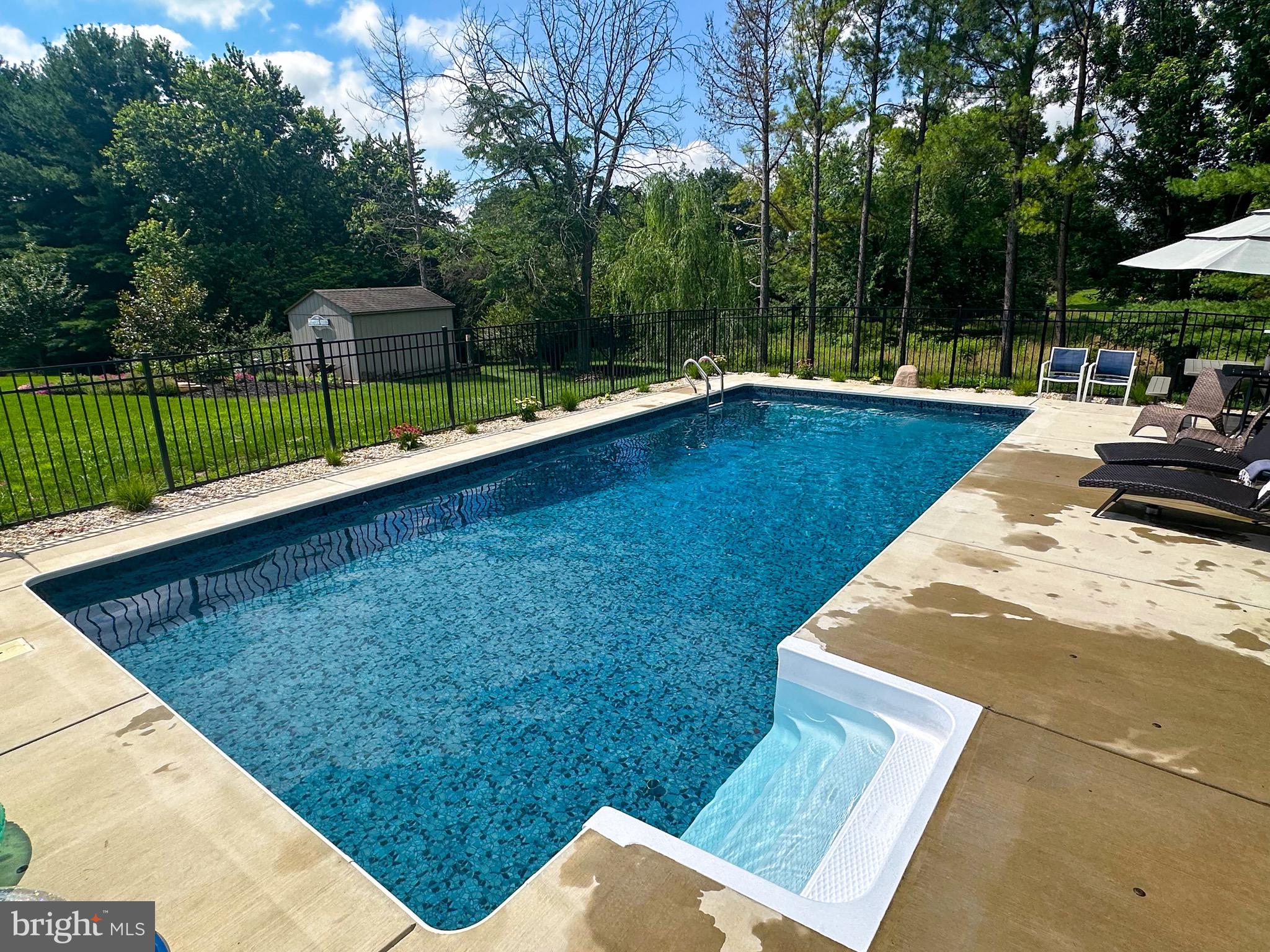 FAIRWAY MEADOWS - Residential