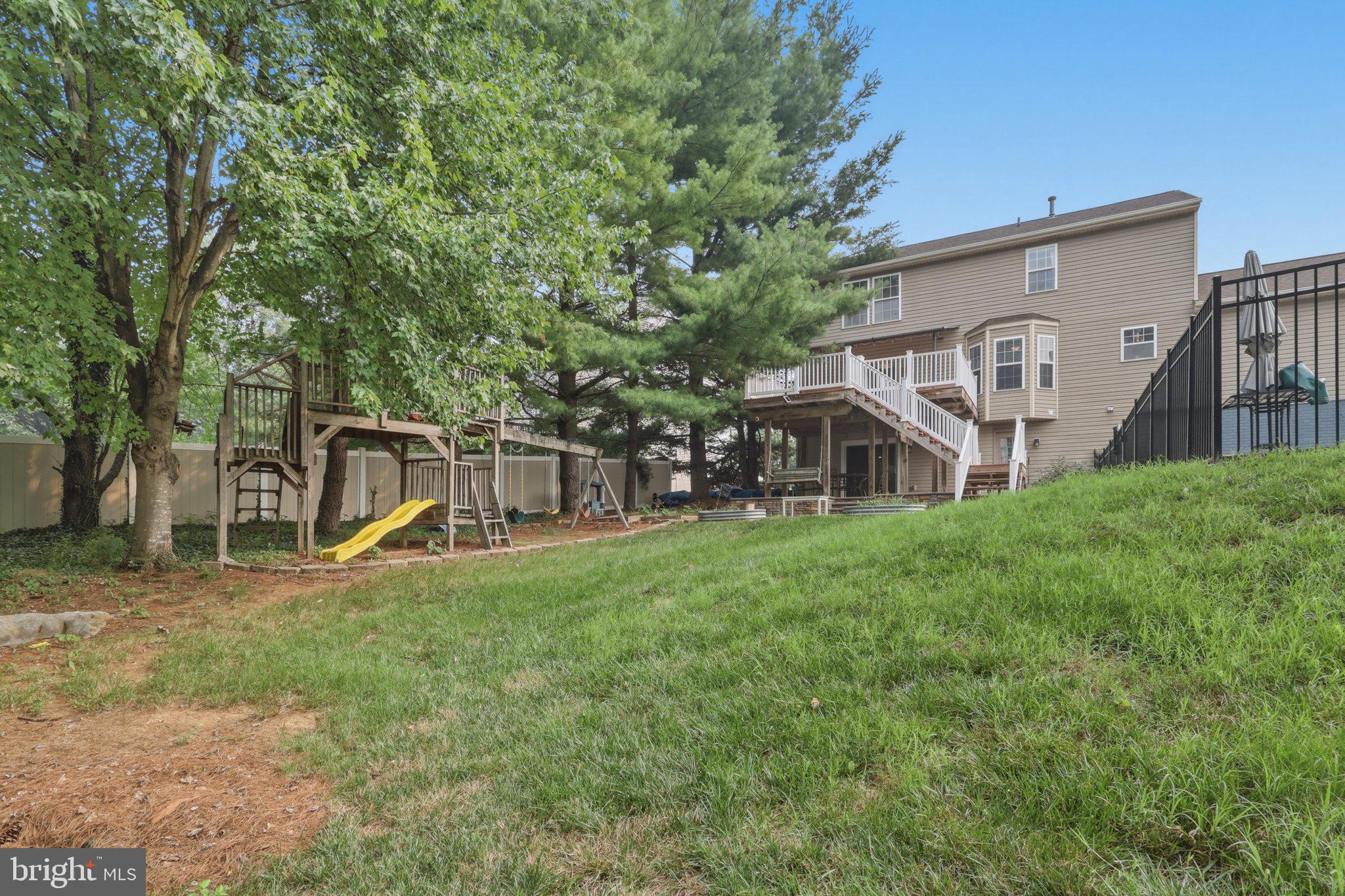 FAIRWAY MEADOWS - Residential