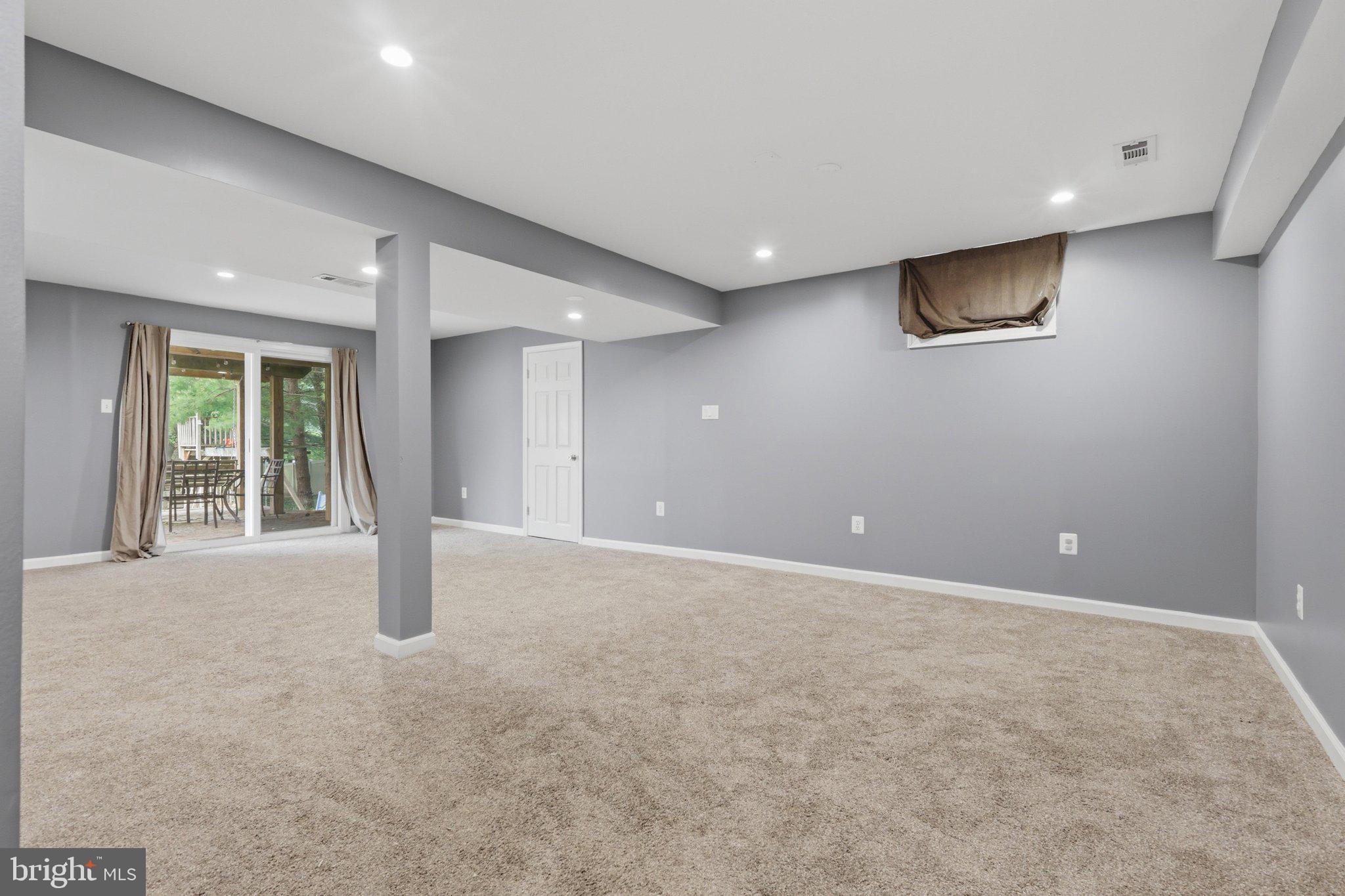FAIRWAY MEADOWS - Residential
