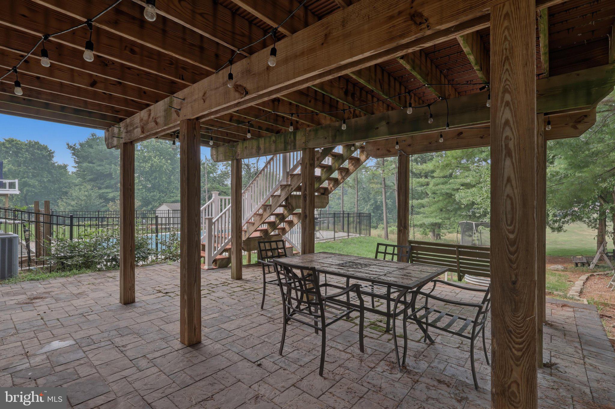 FAIRWAY MEADOWS - Residential