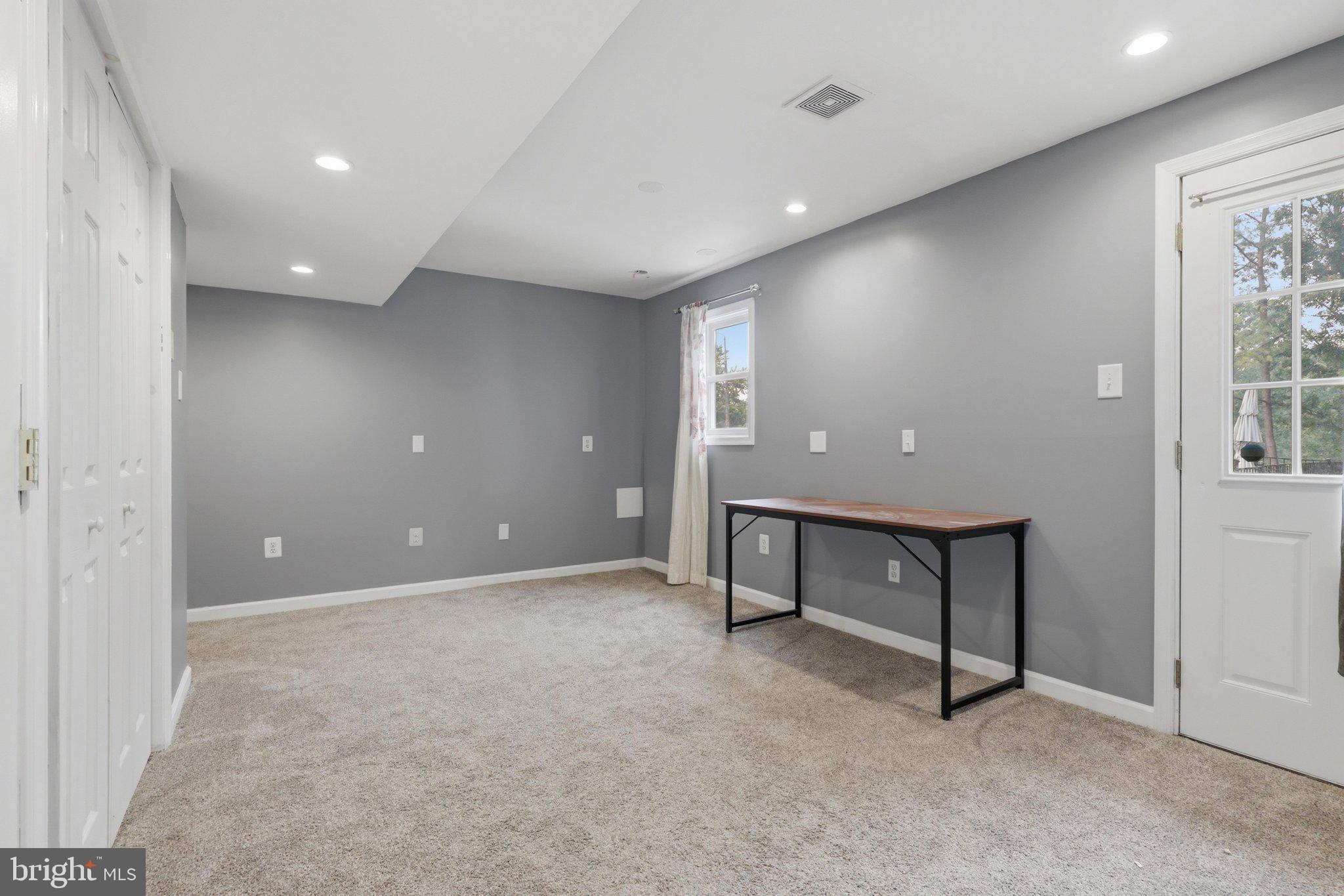 FAIRWAY MEADOWS - Residential