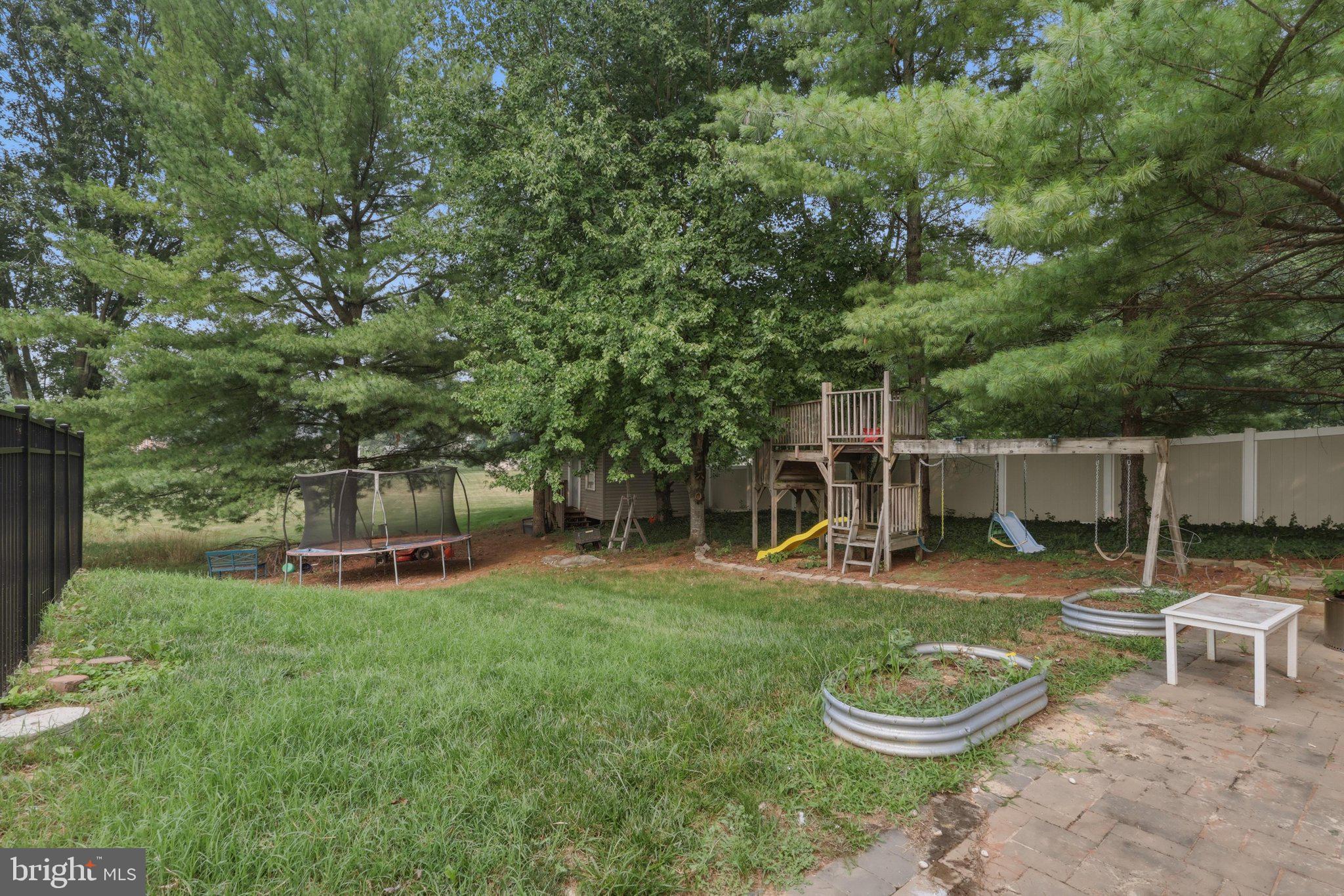 FAIRWAY MEADOWS - Residential