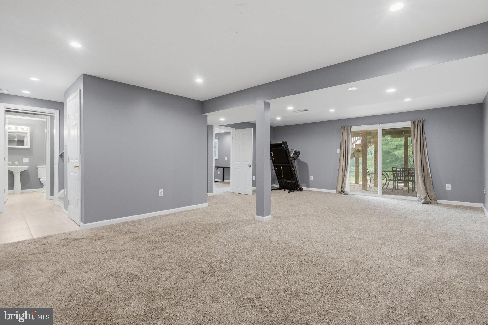 FAIRWAY MEADOWS - Residential