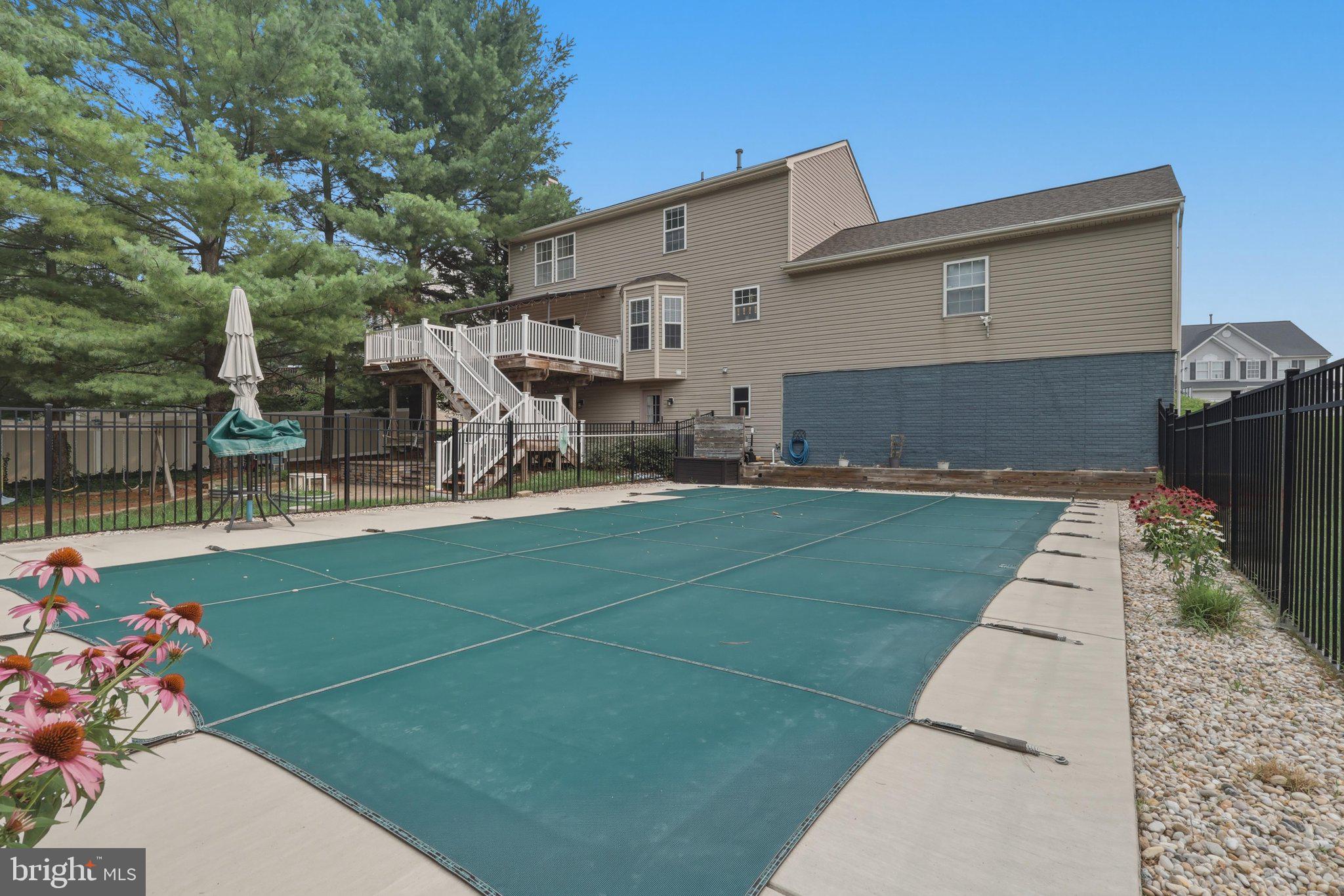 FAIRWAY MEADOWS - Residential