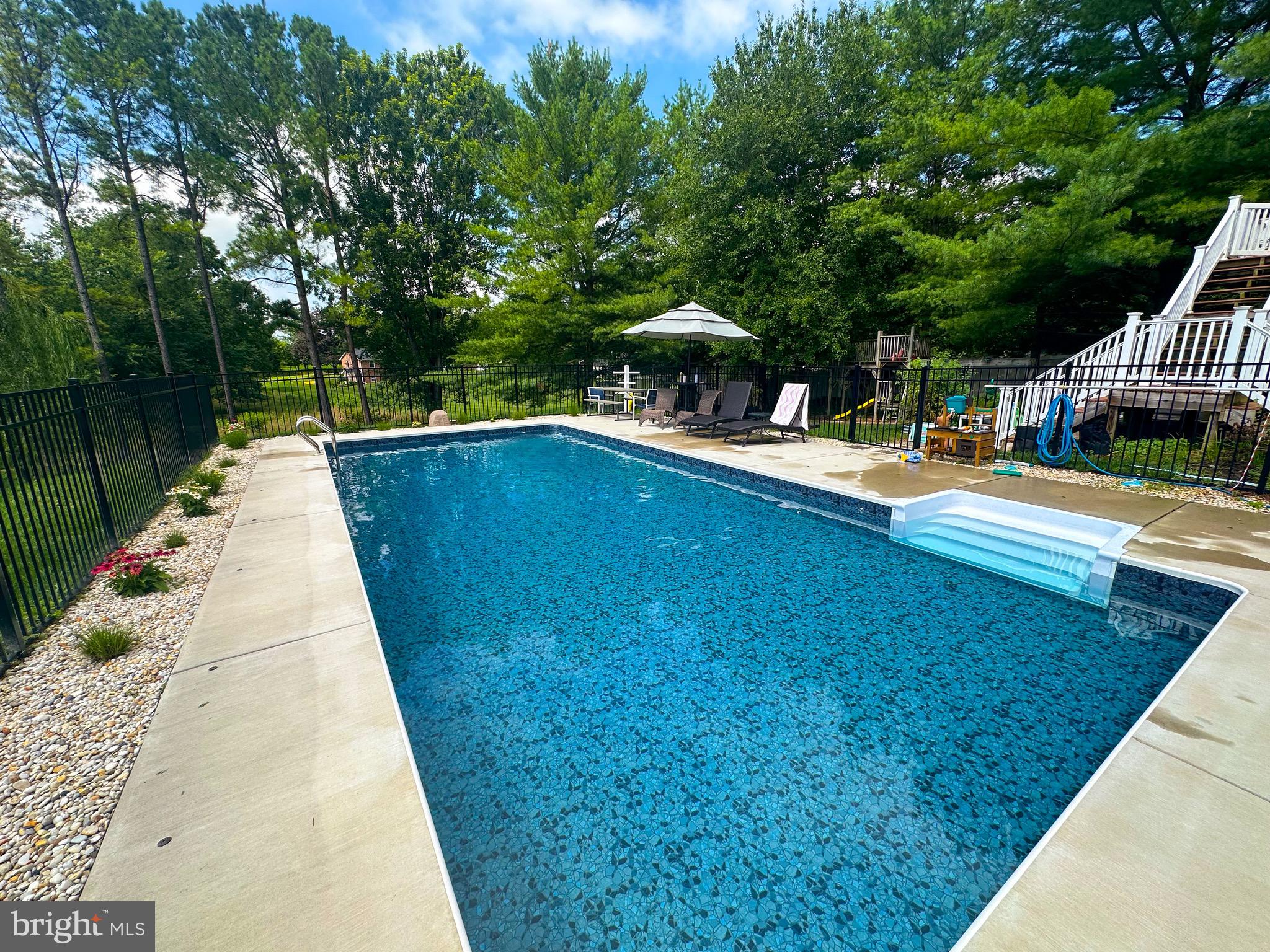 FAIRWAY MEADOWS - Residential