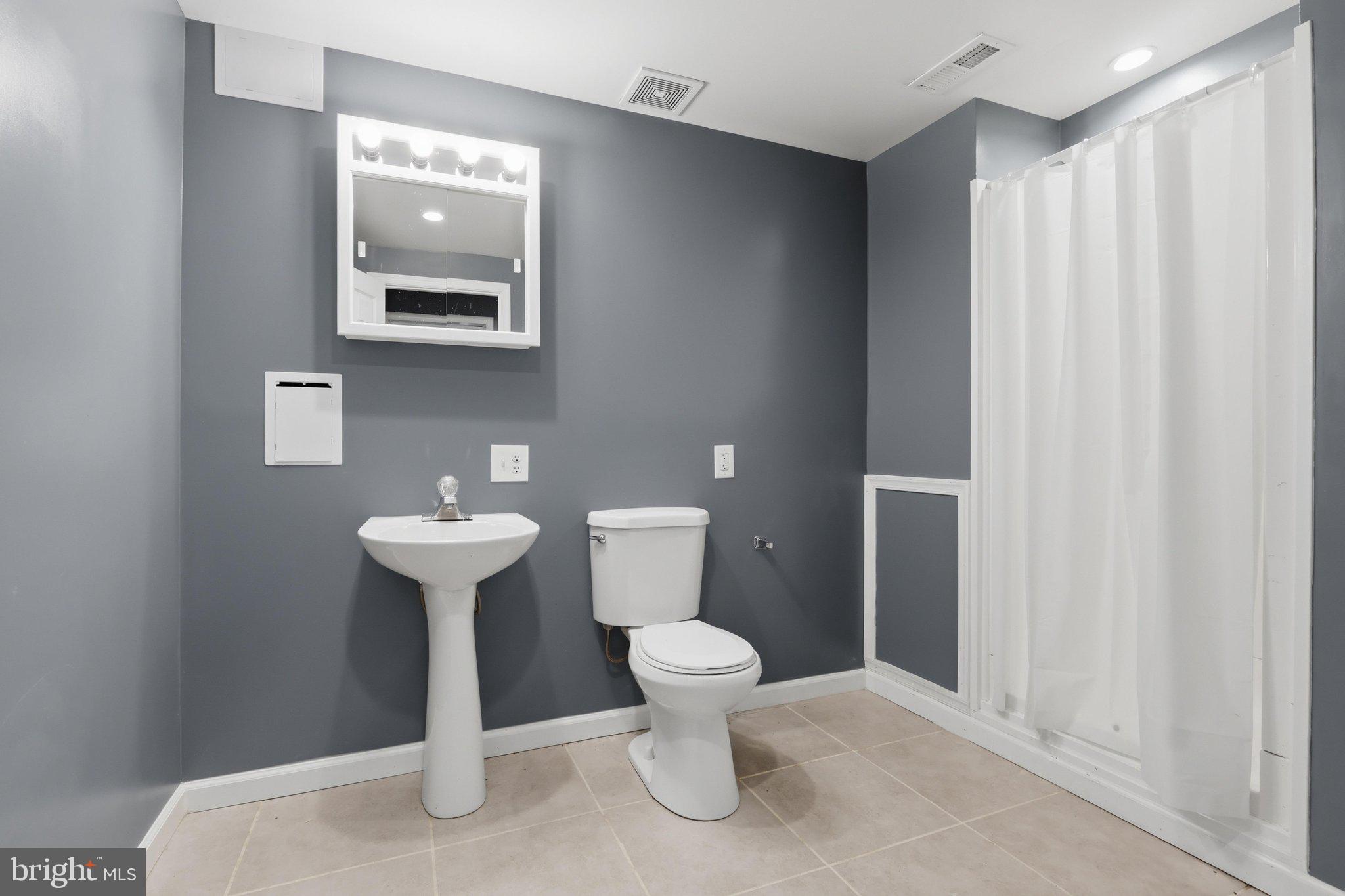FAIRWAY MEADOWS - Residential