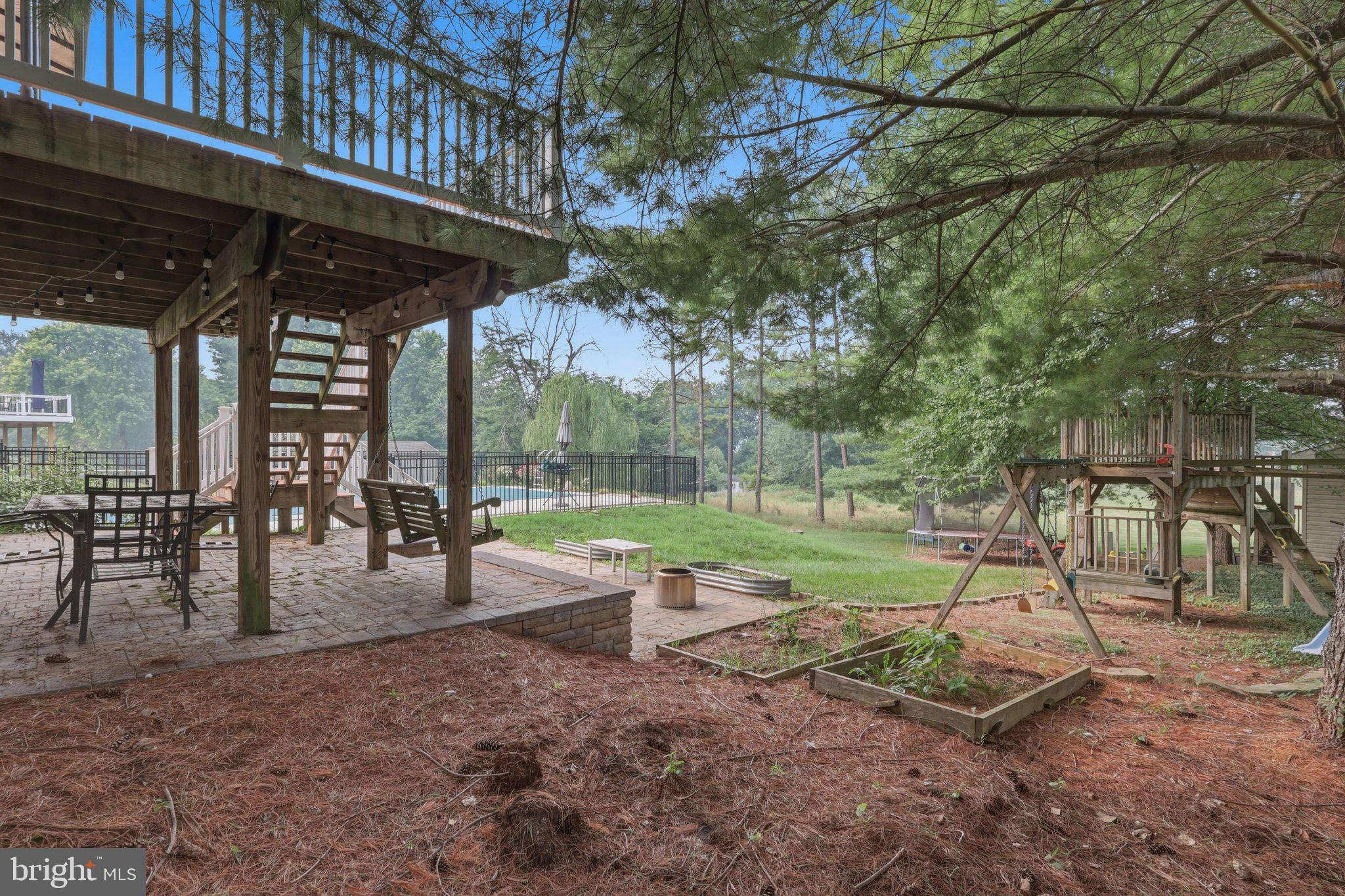 FAIRWAY MEADOWS - Residential