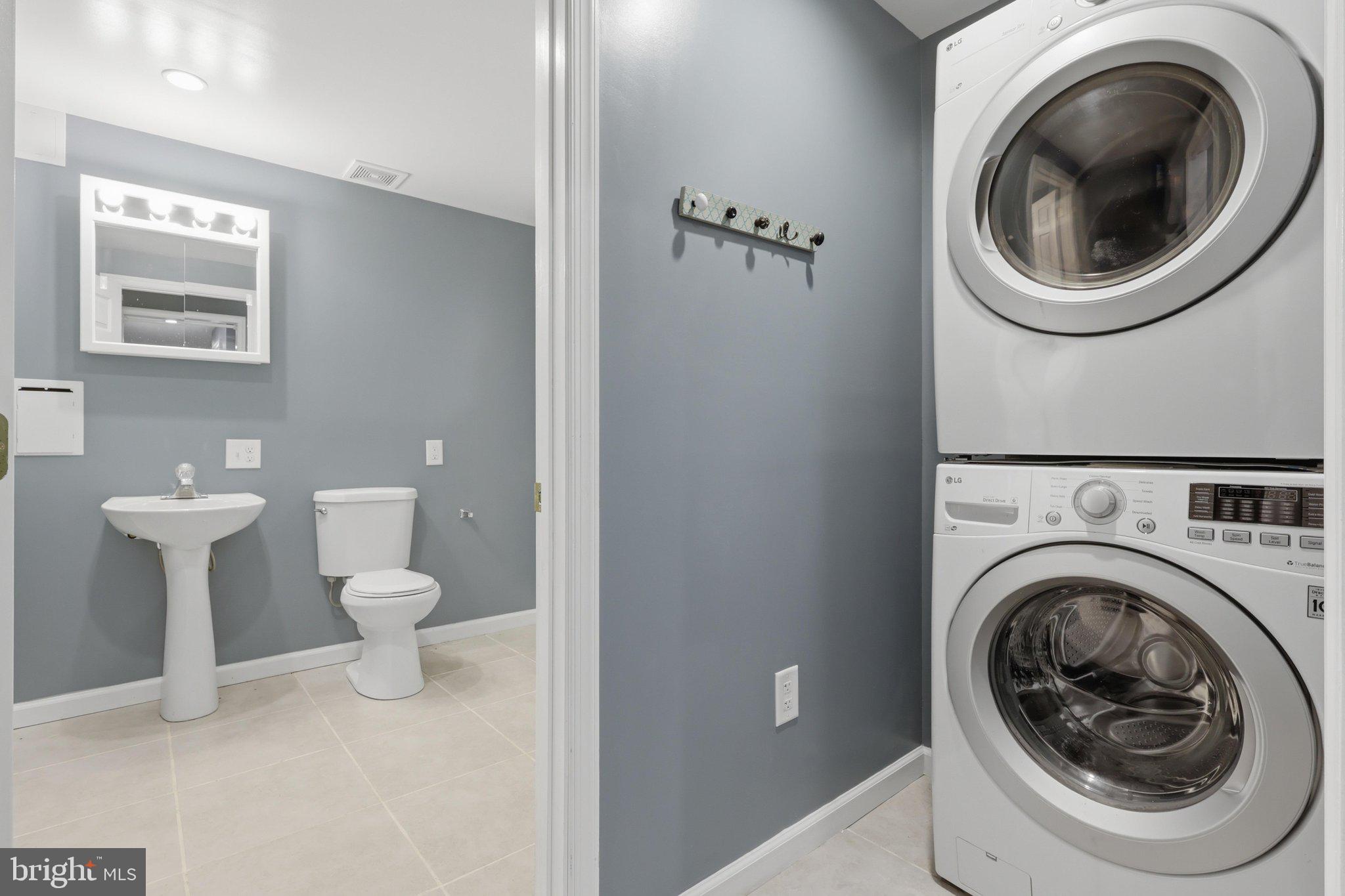 FAIRWAY MEADOWS - Residential