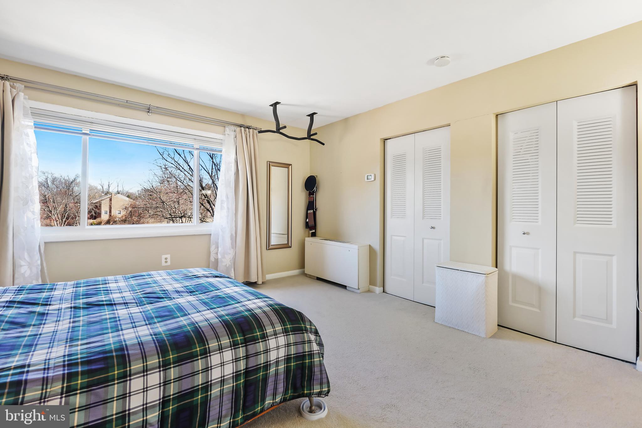 WEST SPRING - Residential