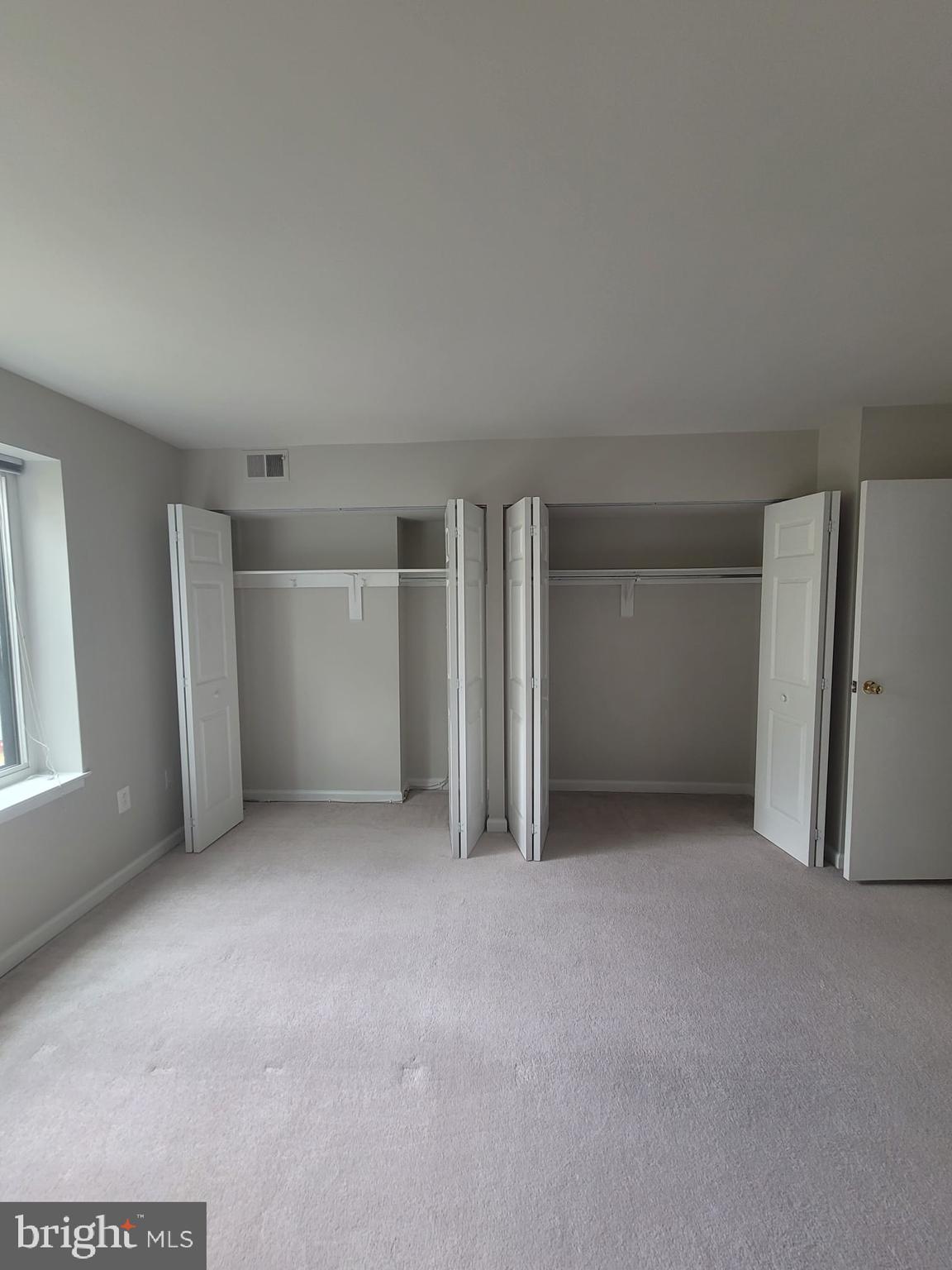 HAWTHORNE VILLAGE - Residential Lease