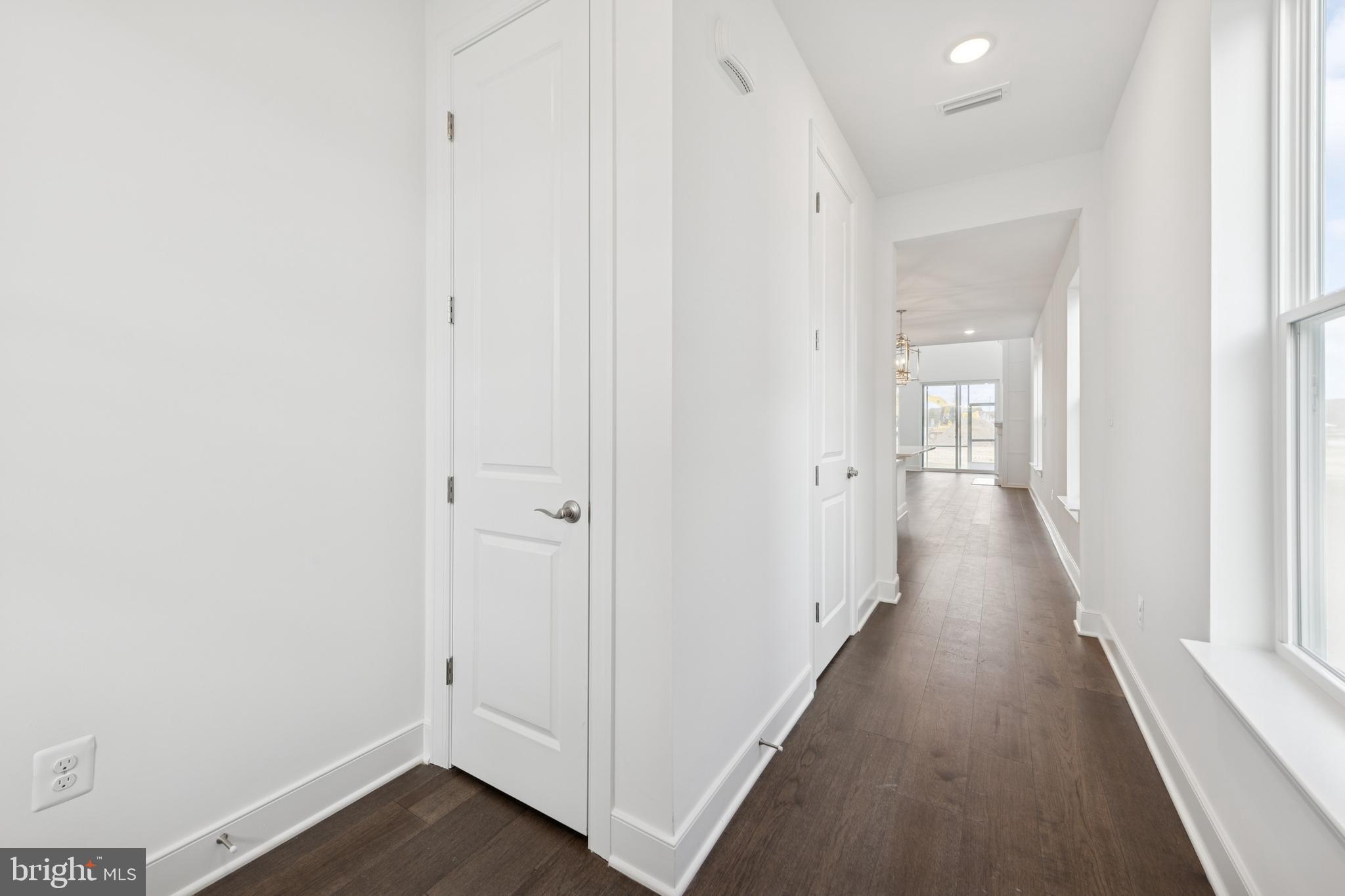 BAY KNOLLS - Residential
