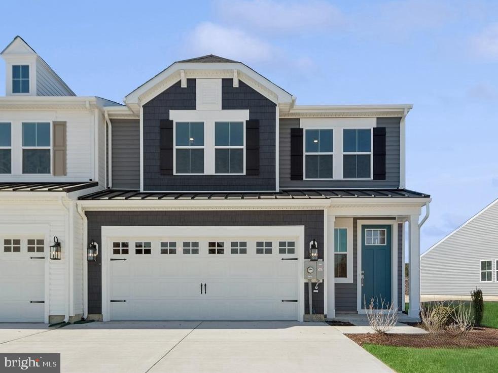 BAY KNOLLS - Residential