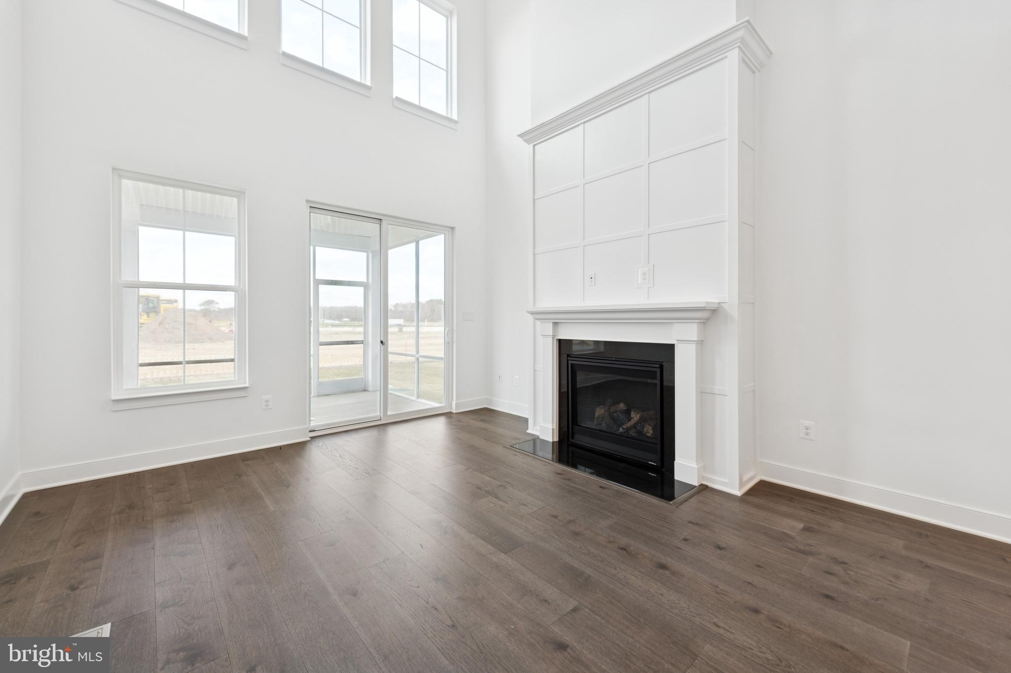 BAY KNOLLS - Residential